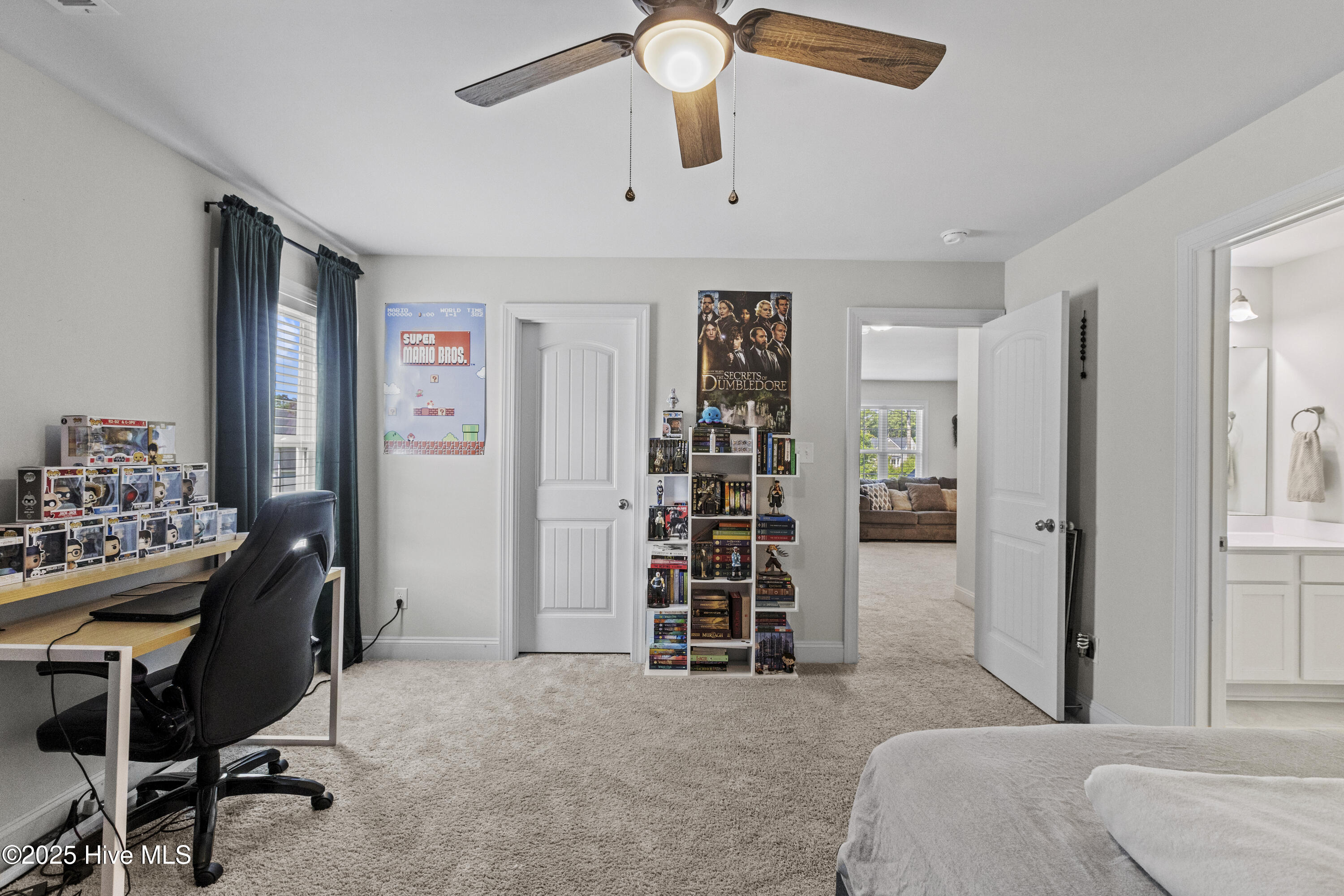 100518858 | Photo 36