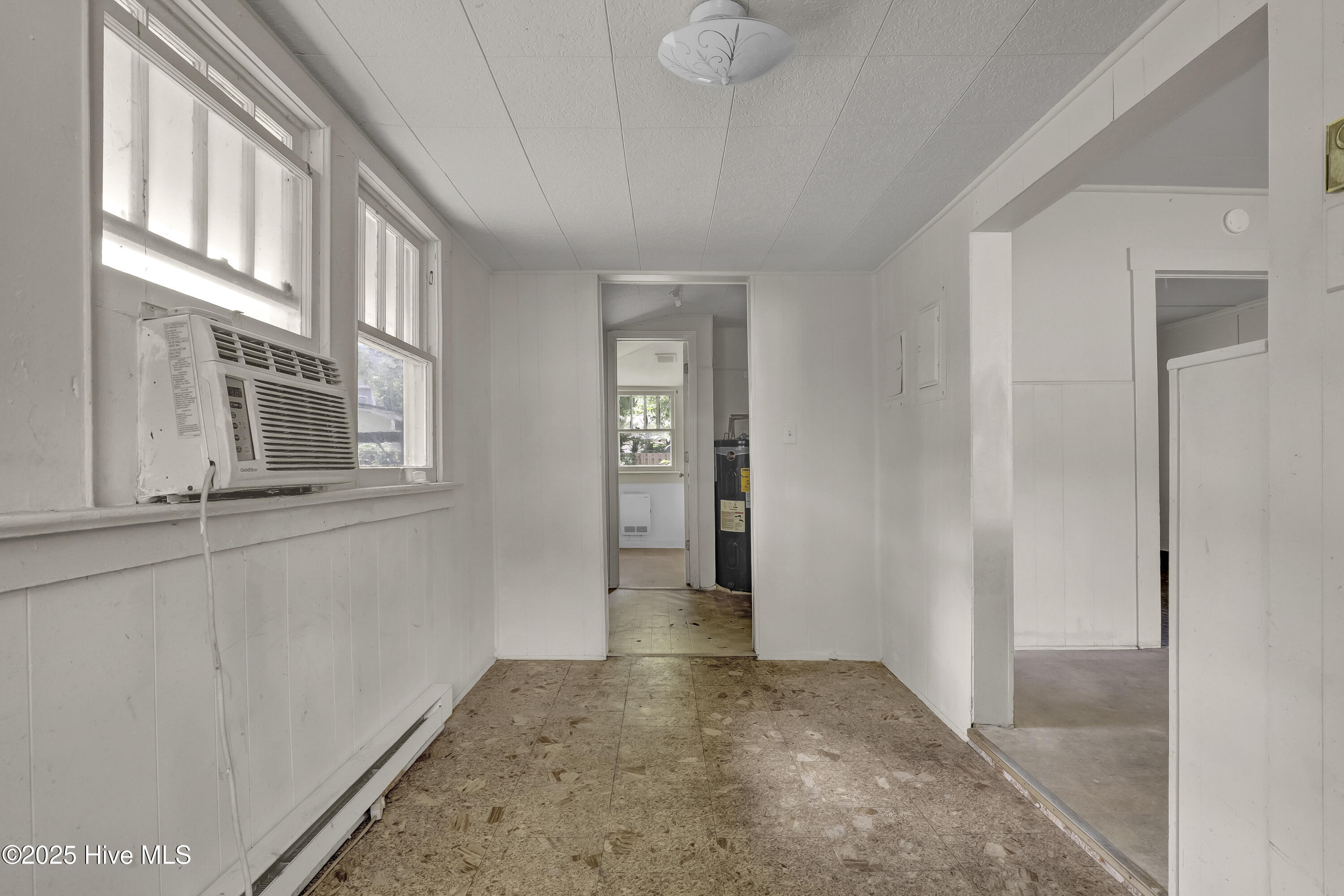 100514689 | Photo 18