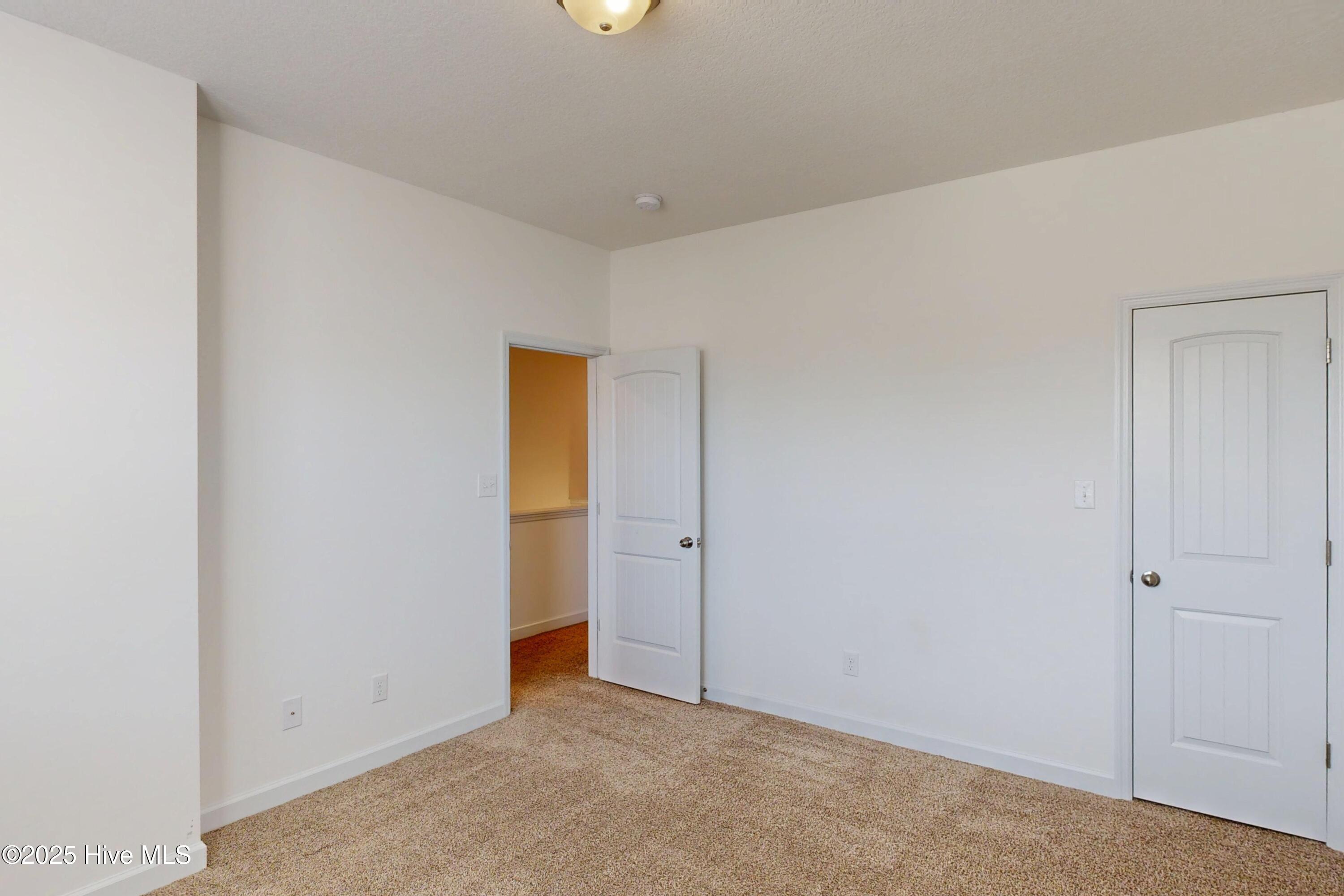 100545262 | Photo 30