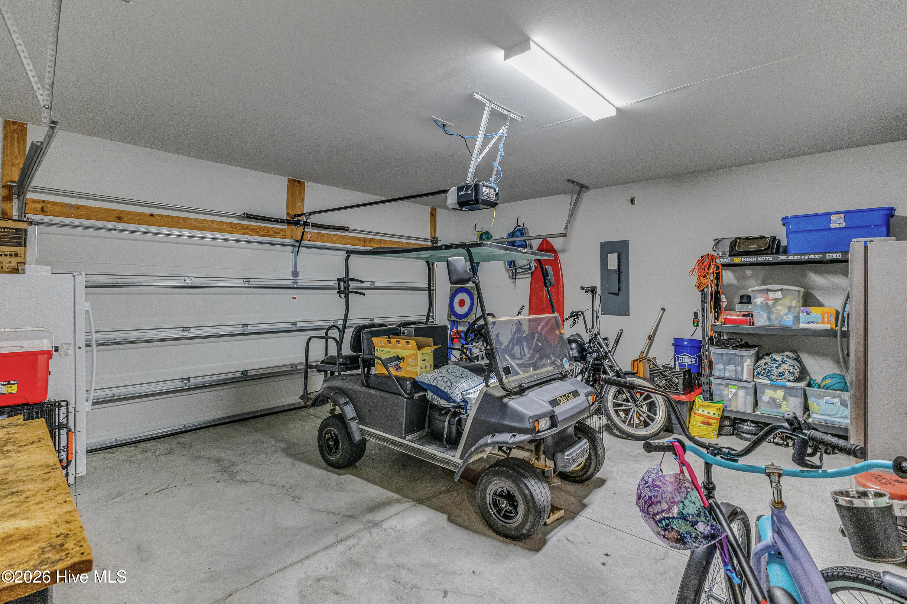 100549305 | Photo 37