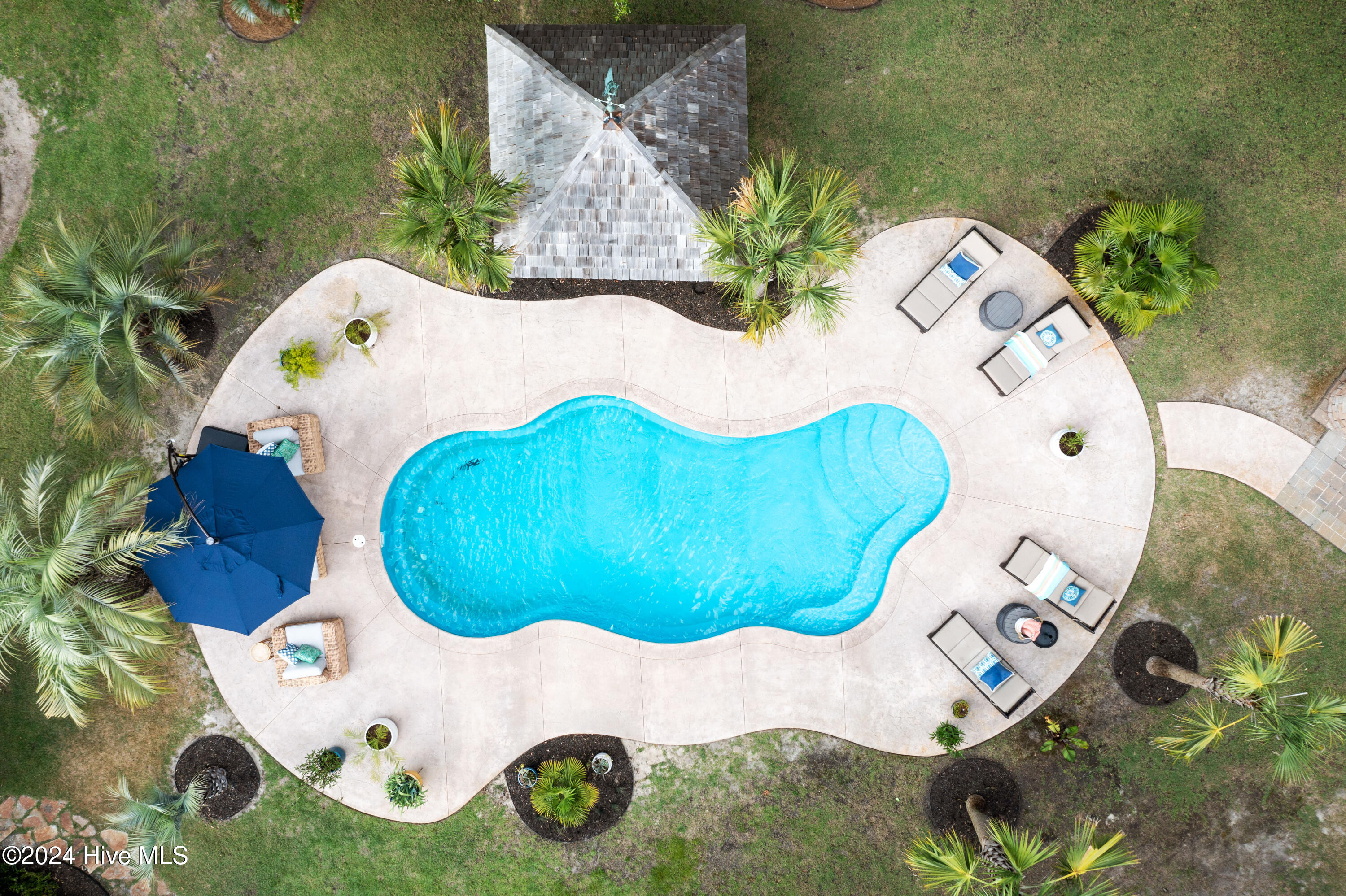 100550699 | Photo 46