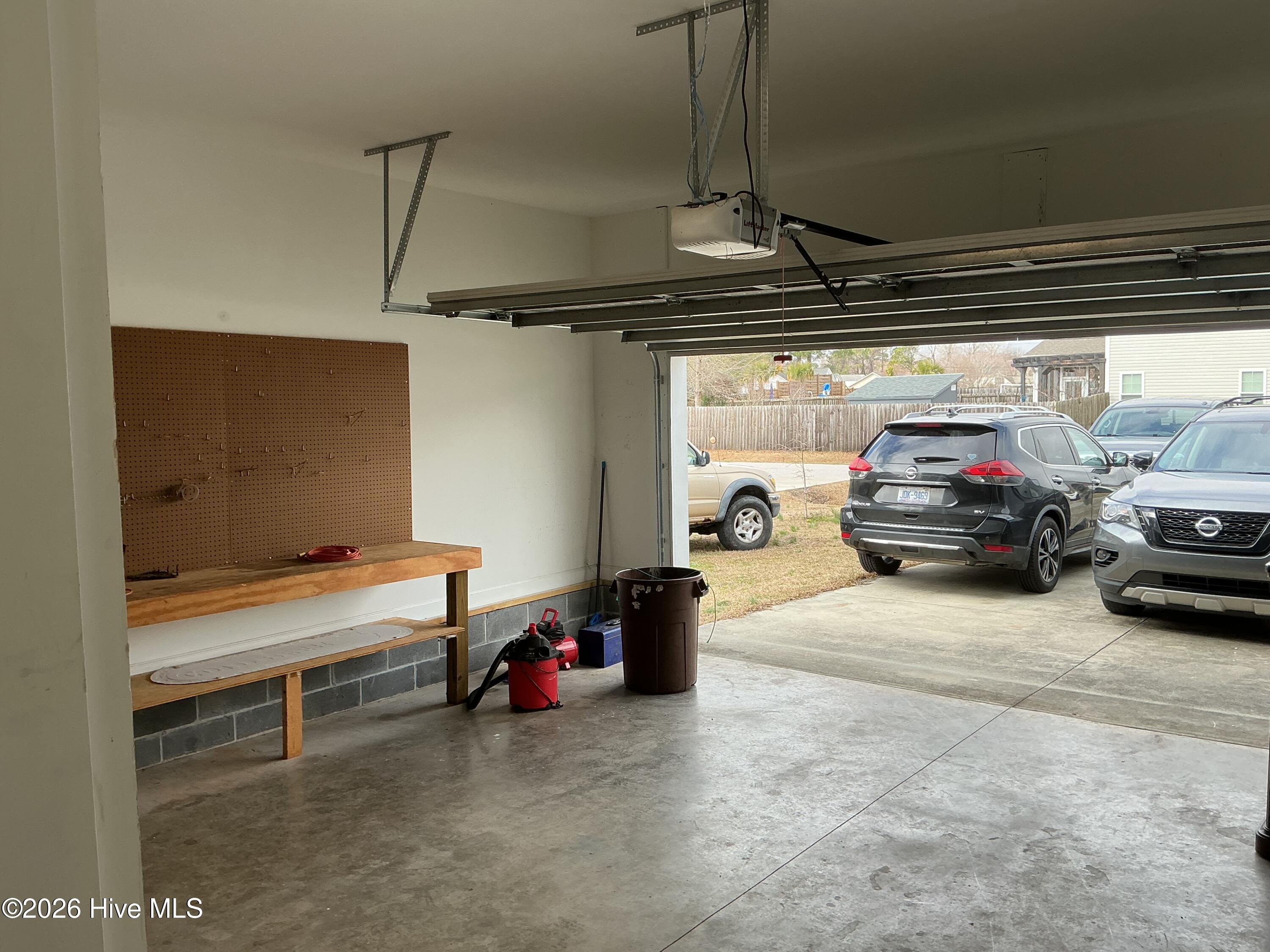 100556854 | Photo 19