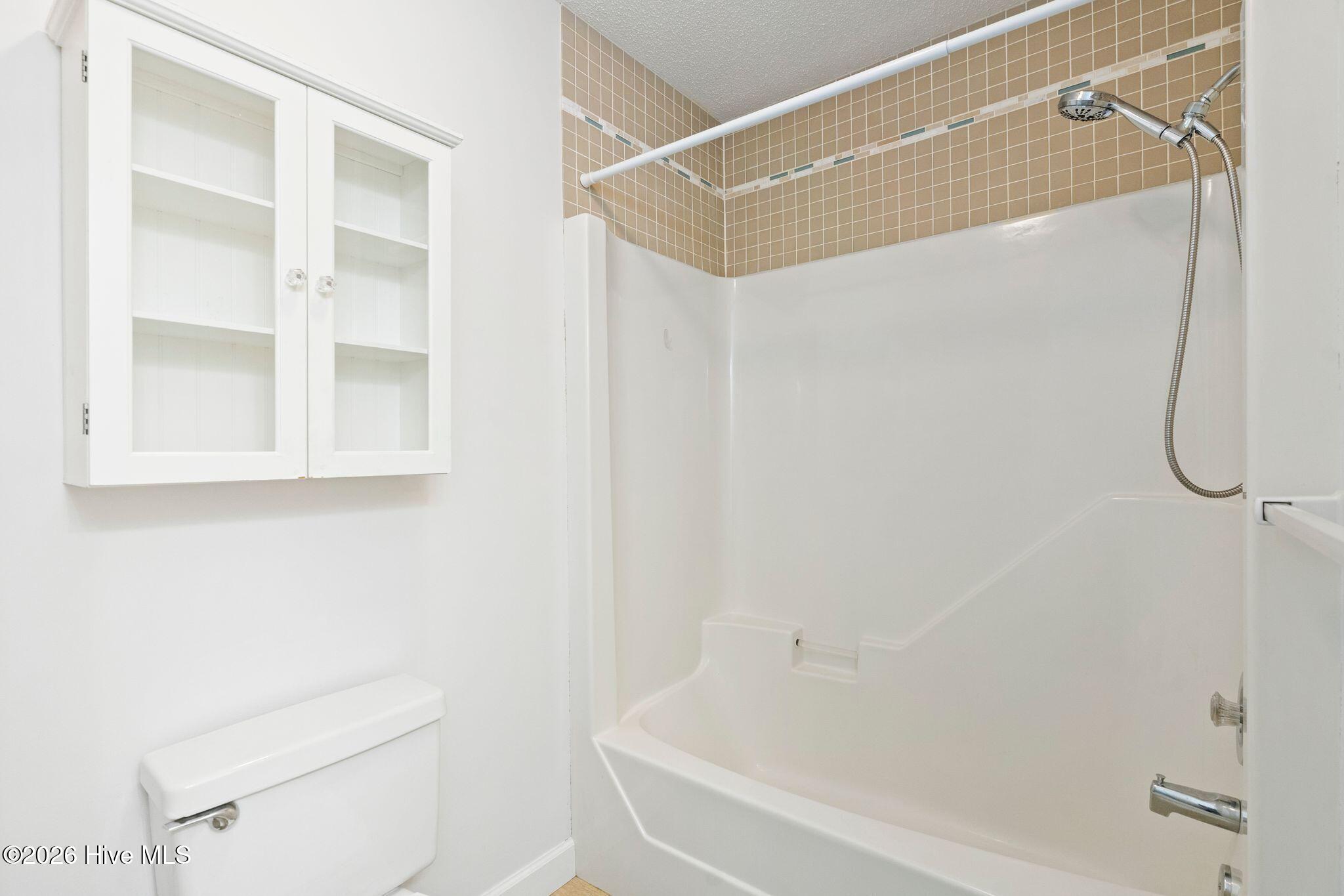 100556381 | Photo 35