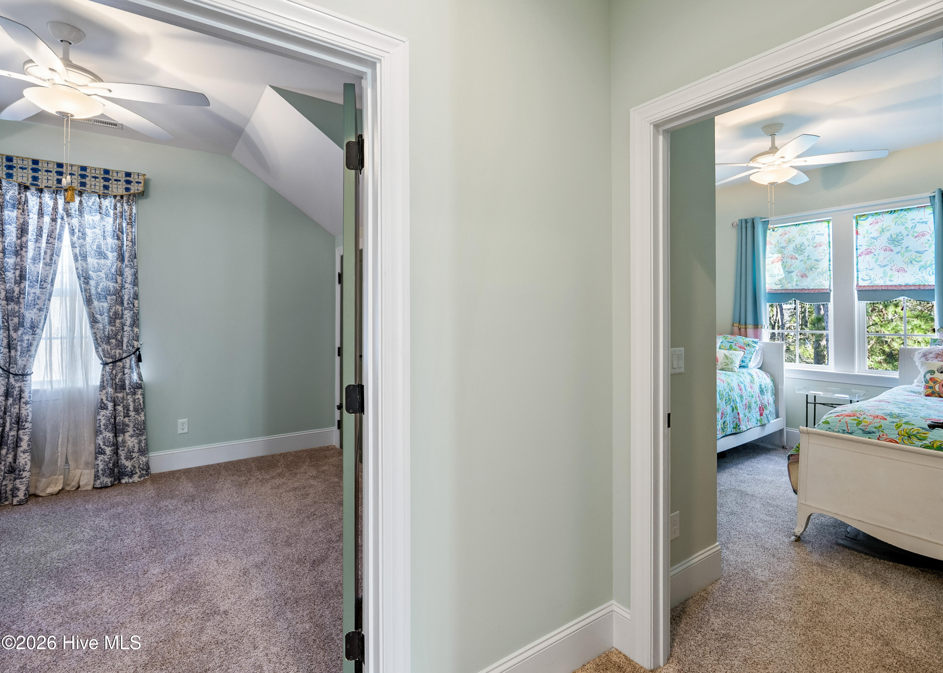 100550882 | Photo 48