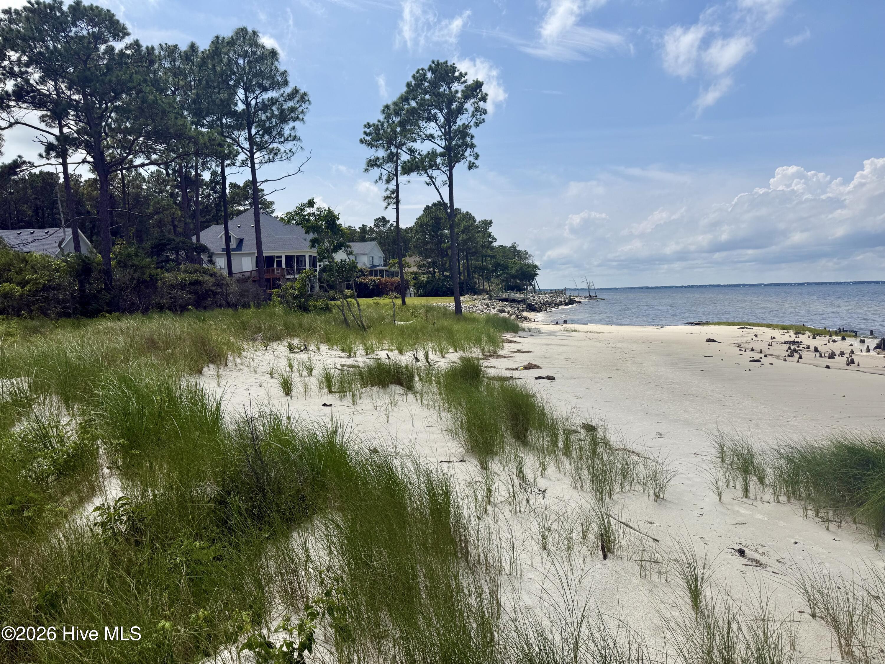 558 Sandy Point 