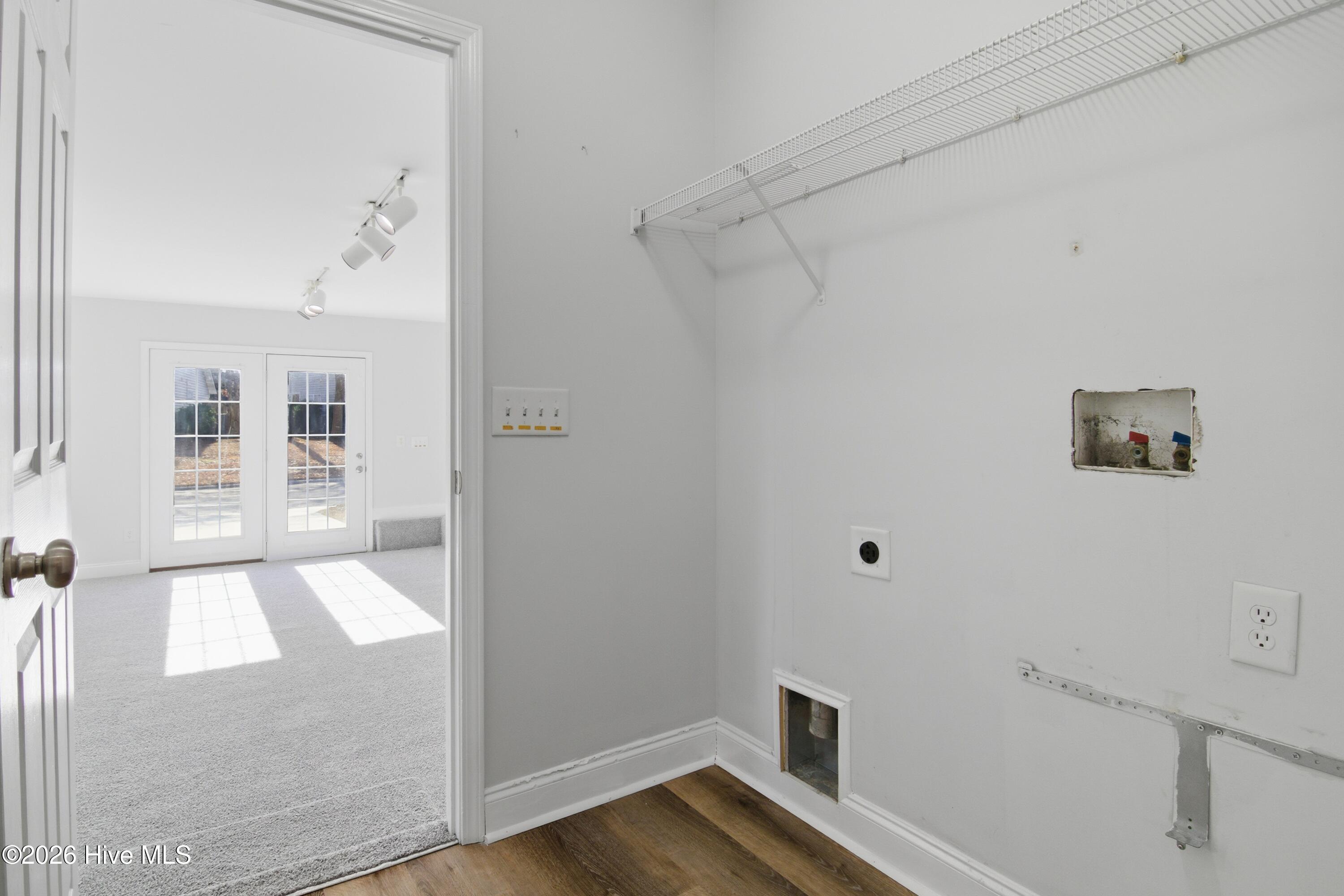 100549950 | Photo 24