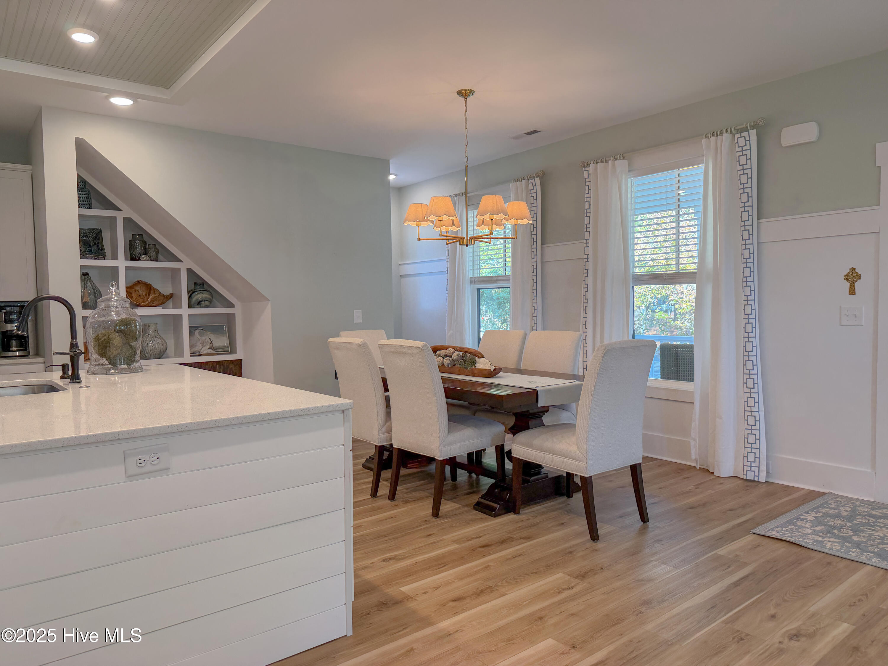 100546436 | Photo 24