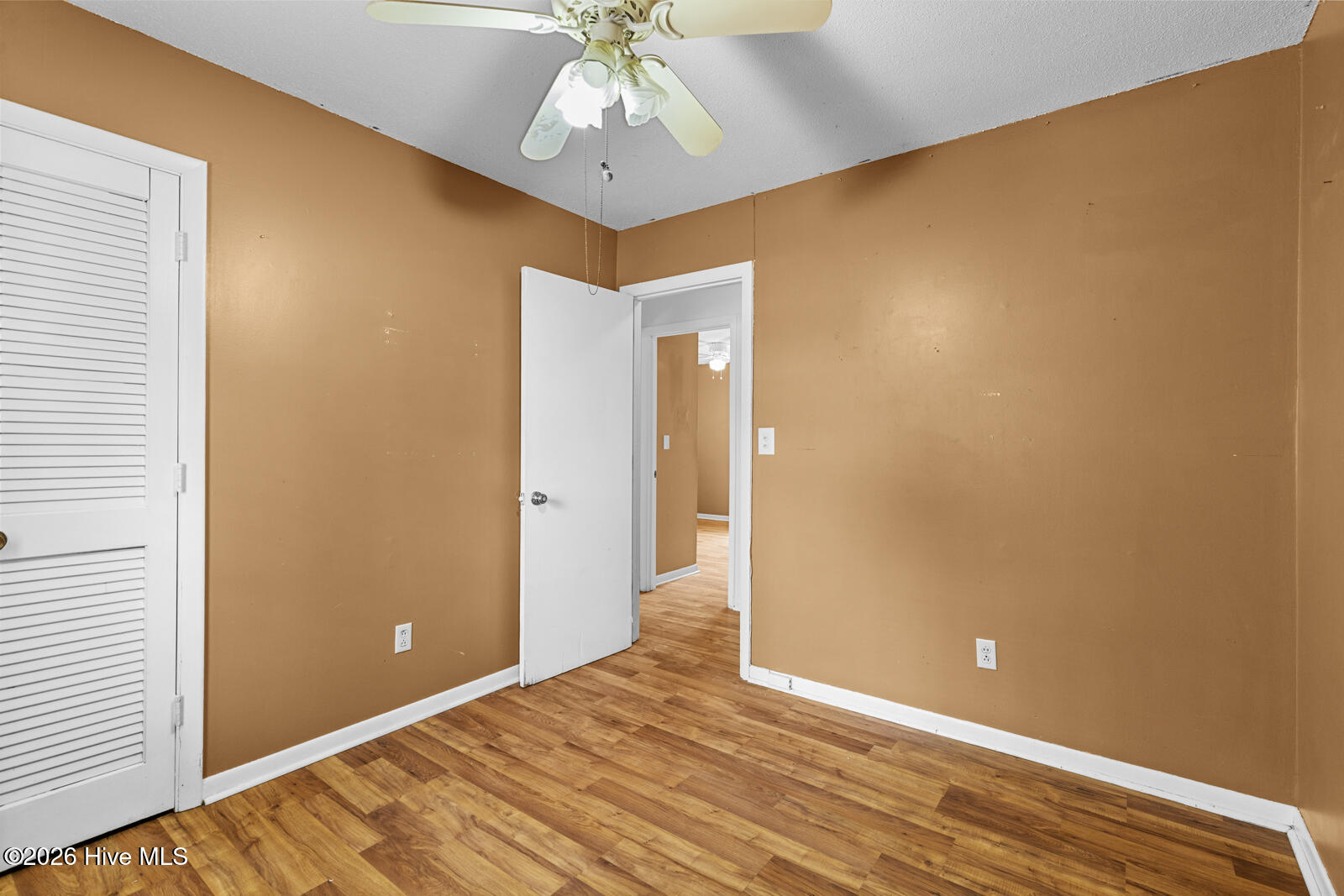 100563991 | Photo 11