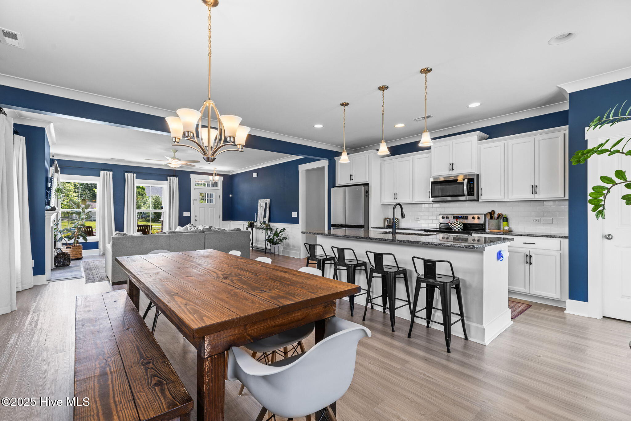 100547304 | Photo 19