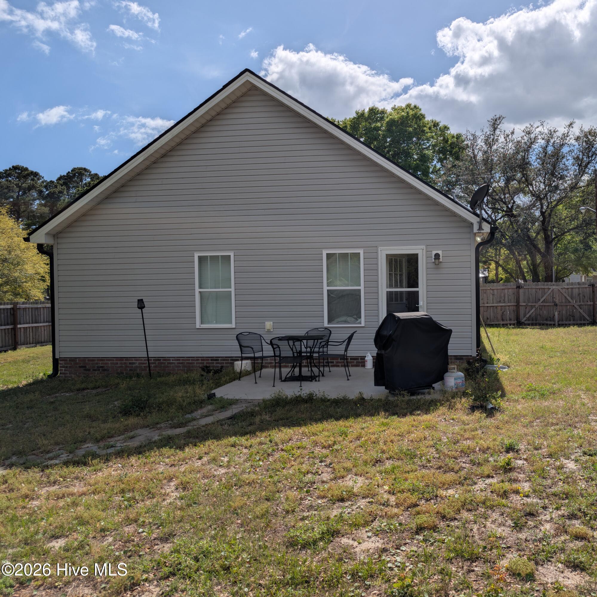 100566203 | Photo 15