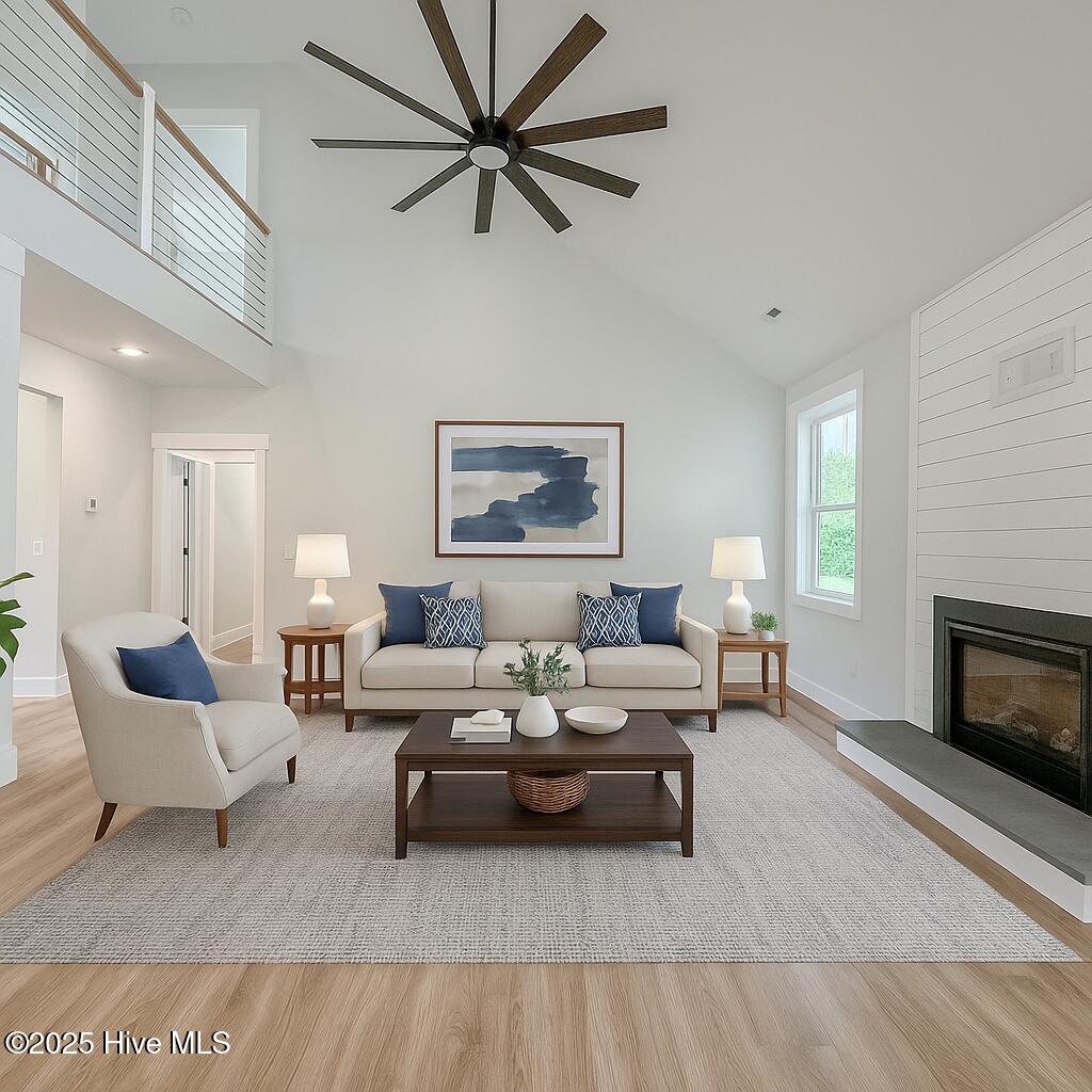 100559768 | Photo 11