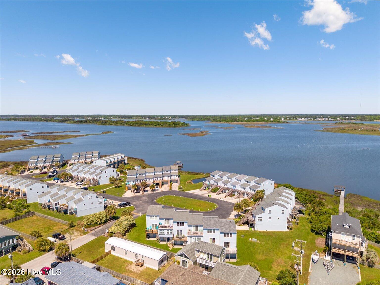 100570154 | Photo 23