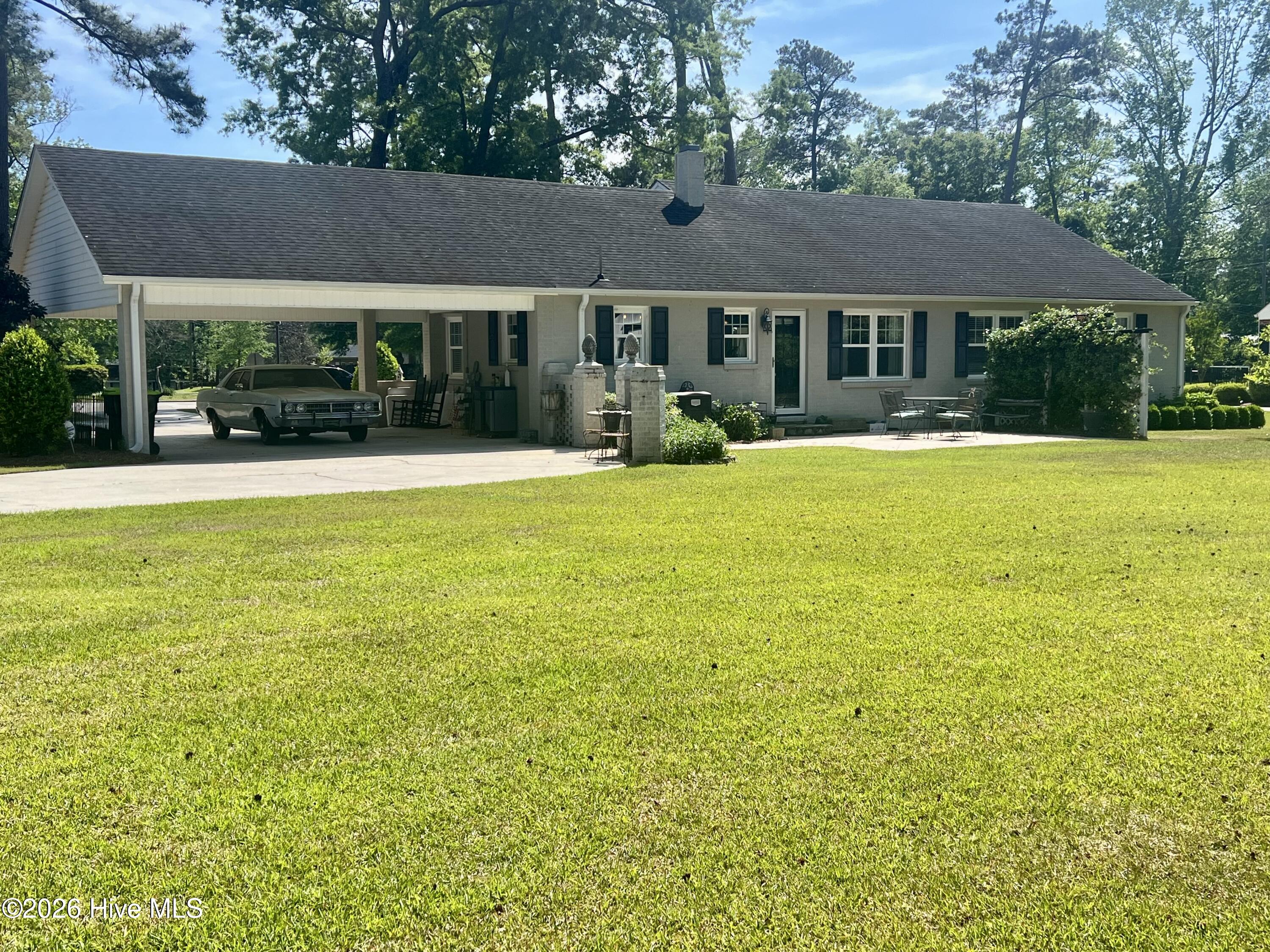 100567378 | Photo 30