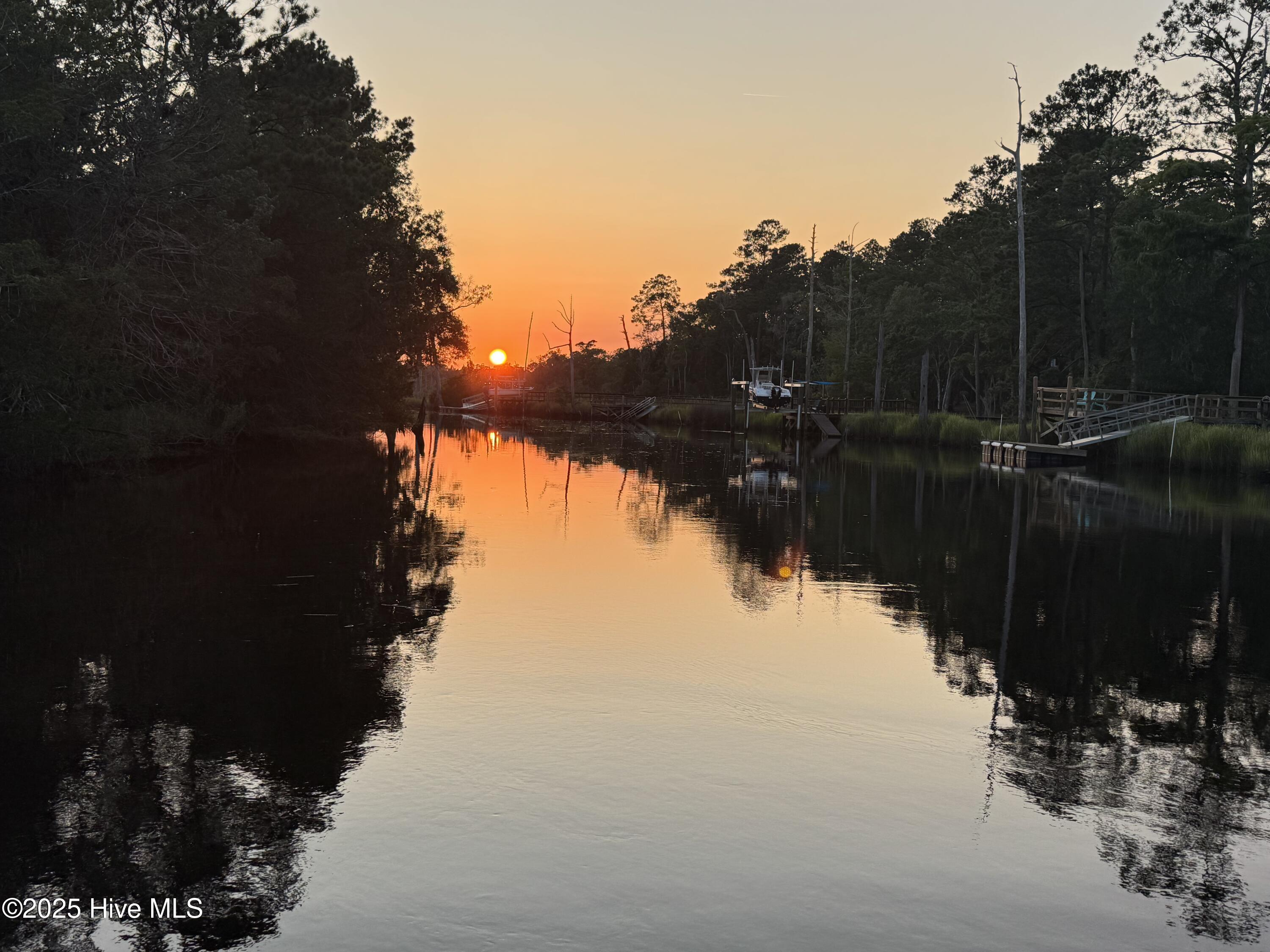 100516751 | Photo 16