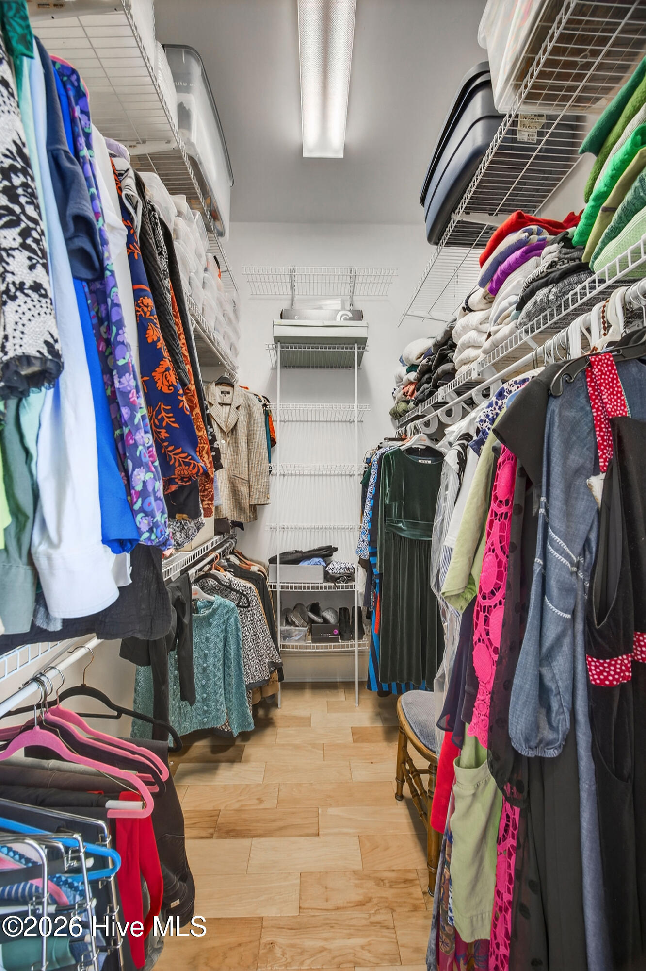 100554717 | Photo 37