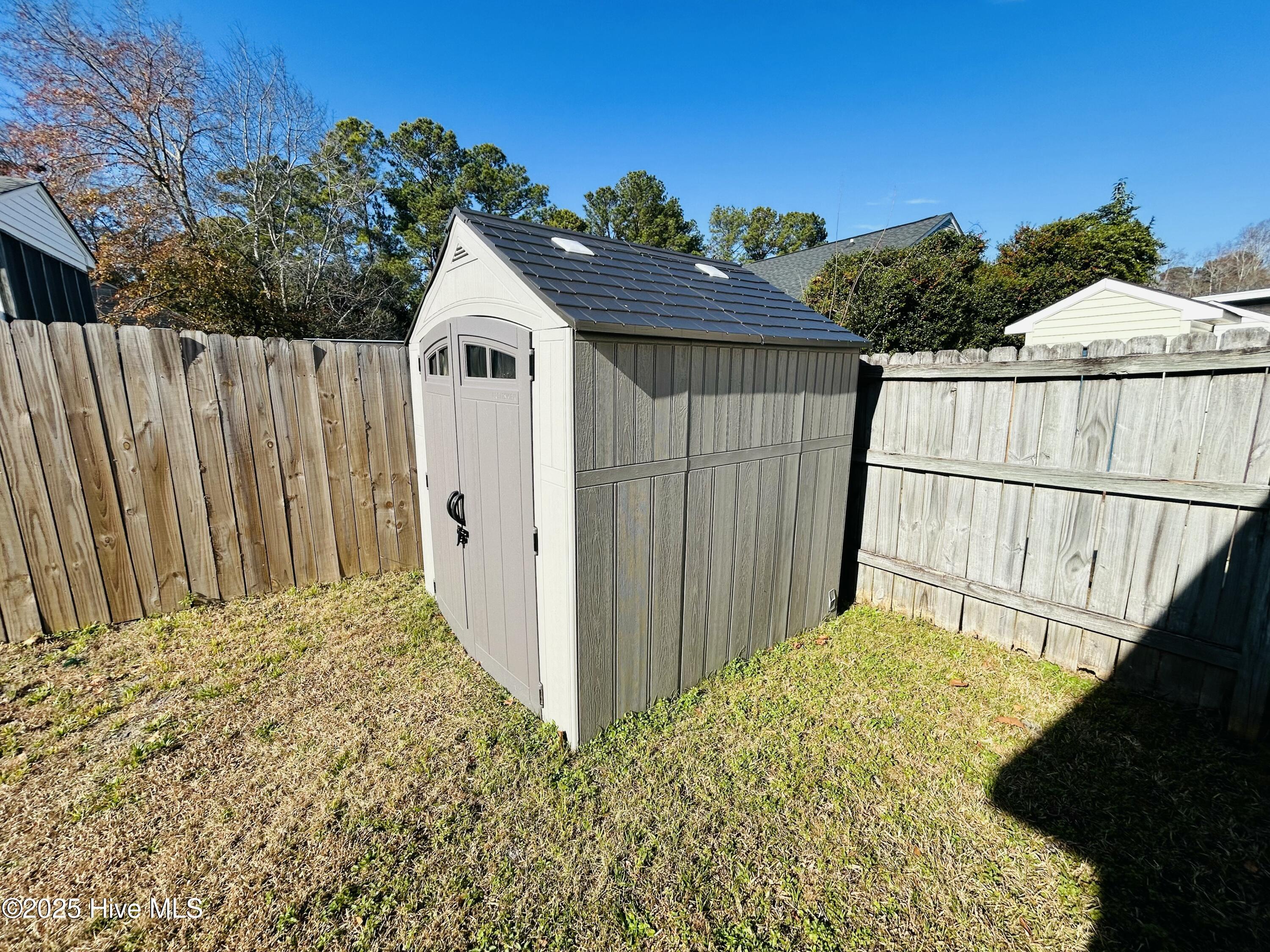 100546702 | Photo 17