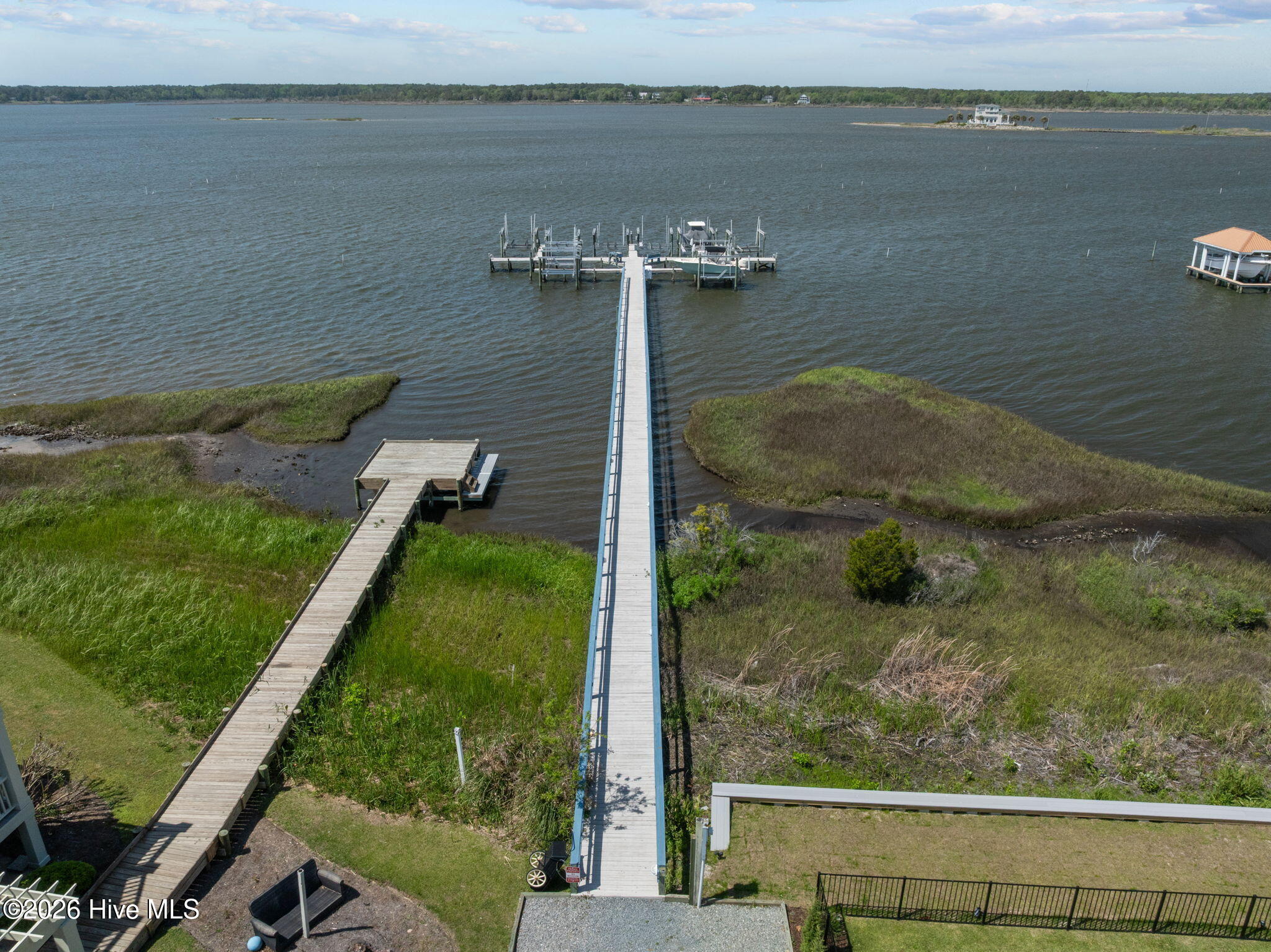 100568549 | Photo 70