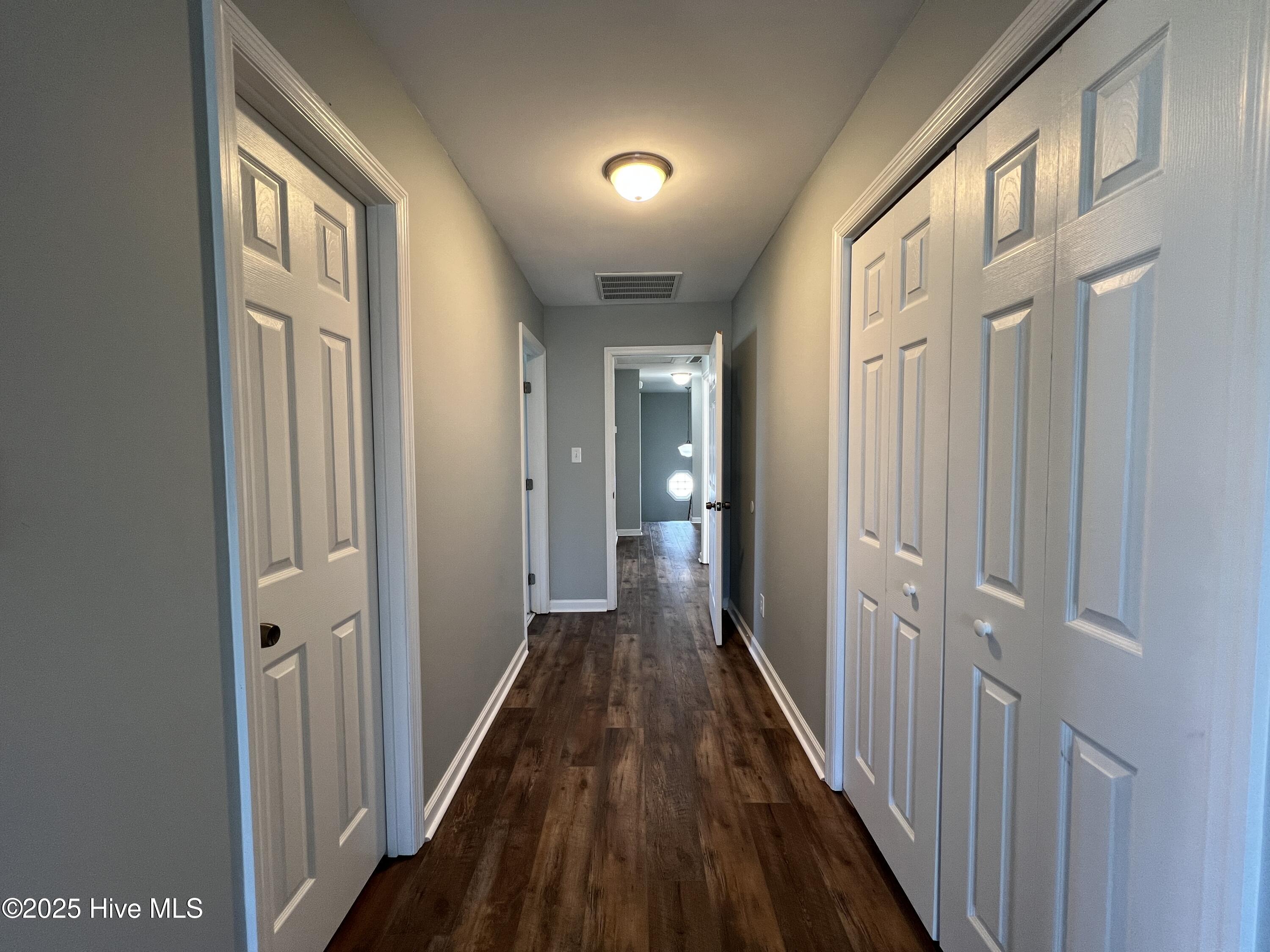 100528516 | Photo 18