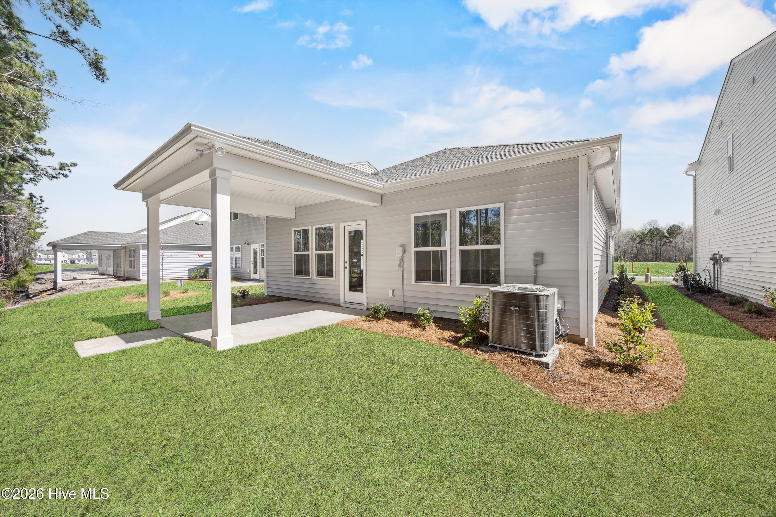 100556488 | Photo 35