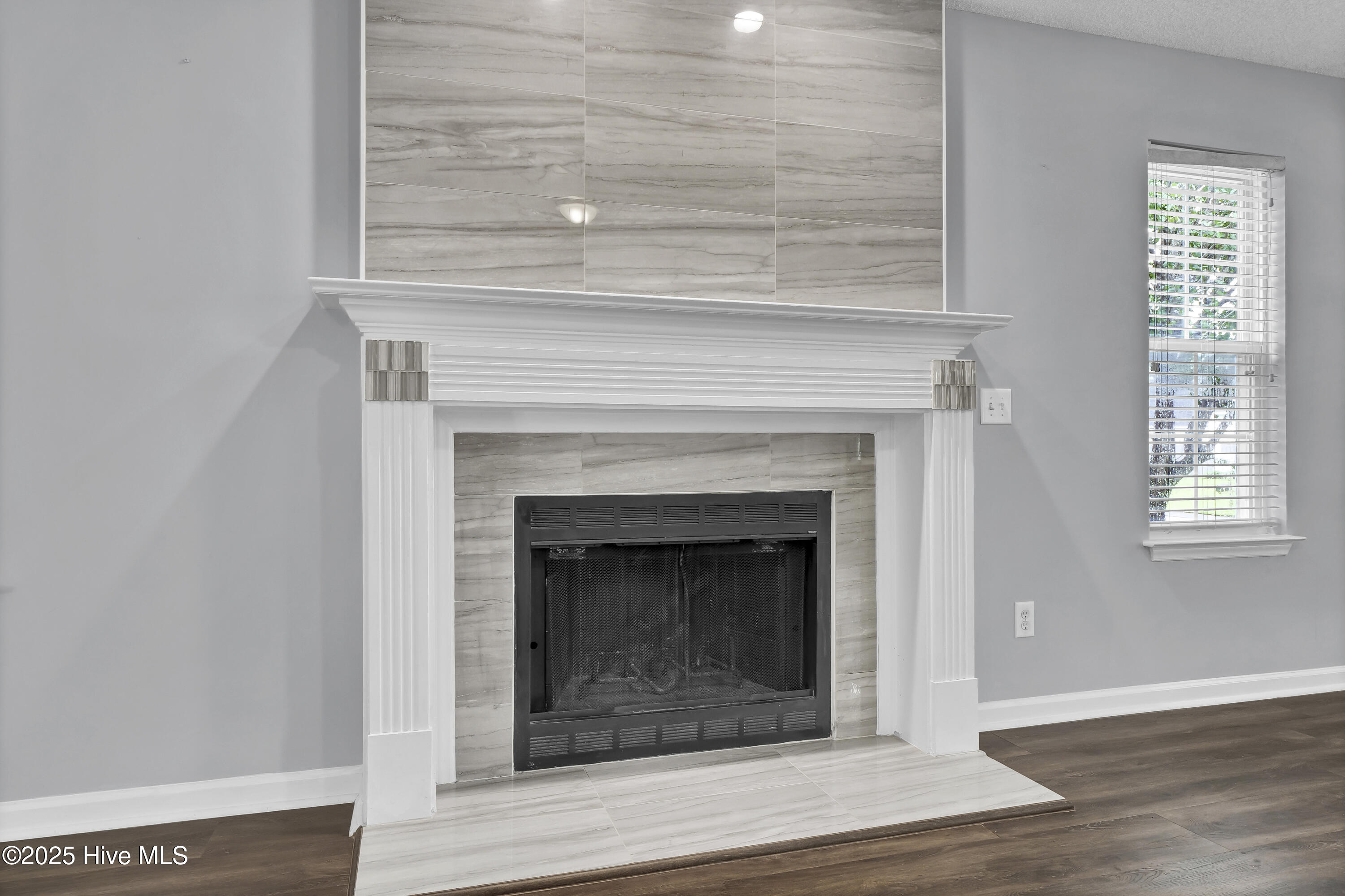 100544266 | Photo 13