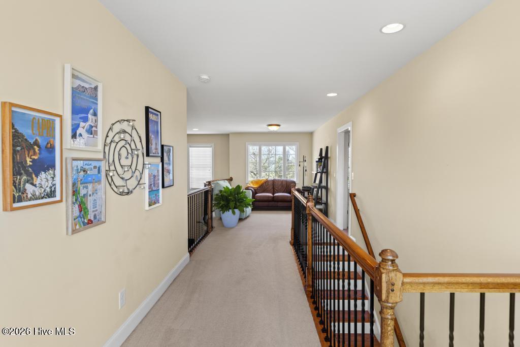 100570572 | Photo 39