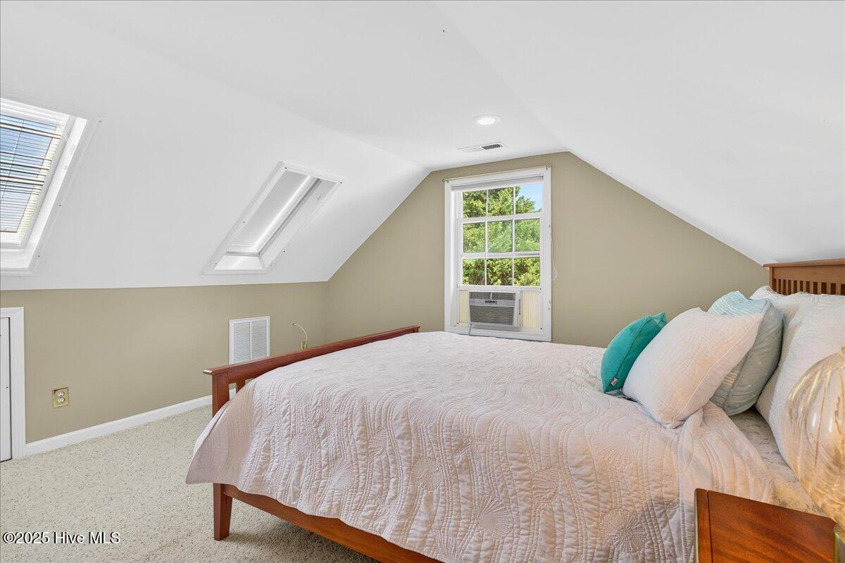 100561885 | Photo 60