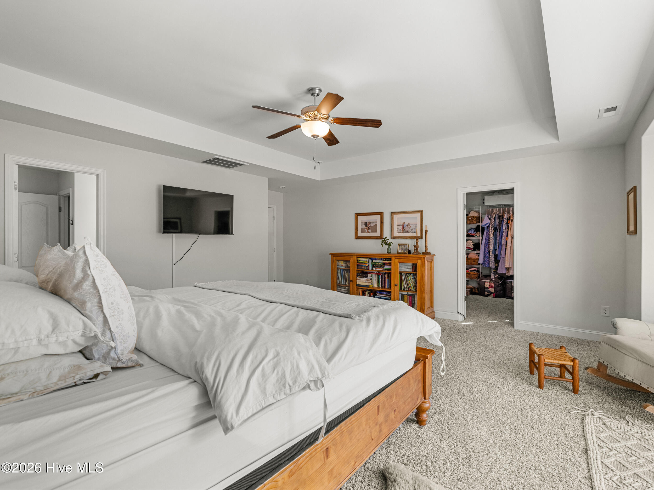 100558735 | Photo 37