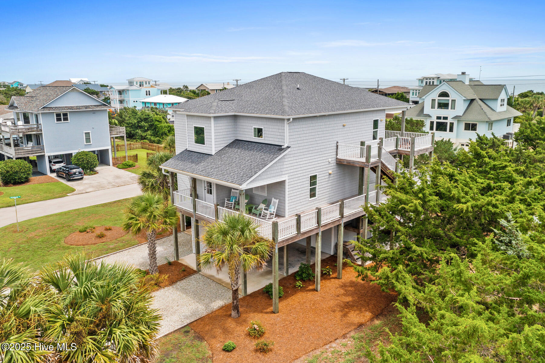 100523627 | Photo 48