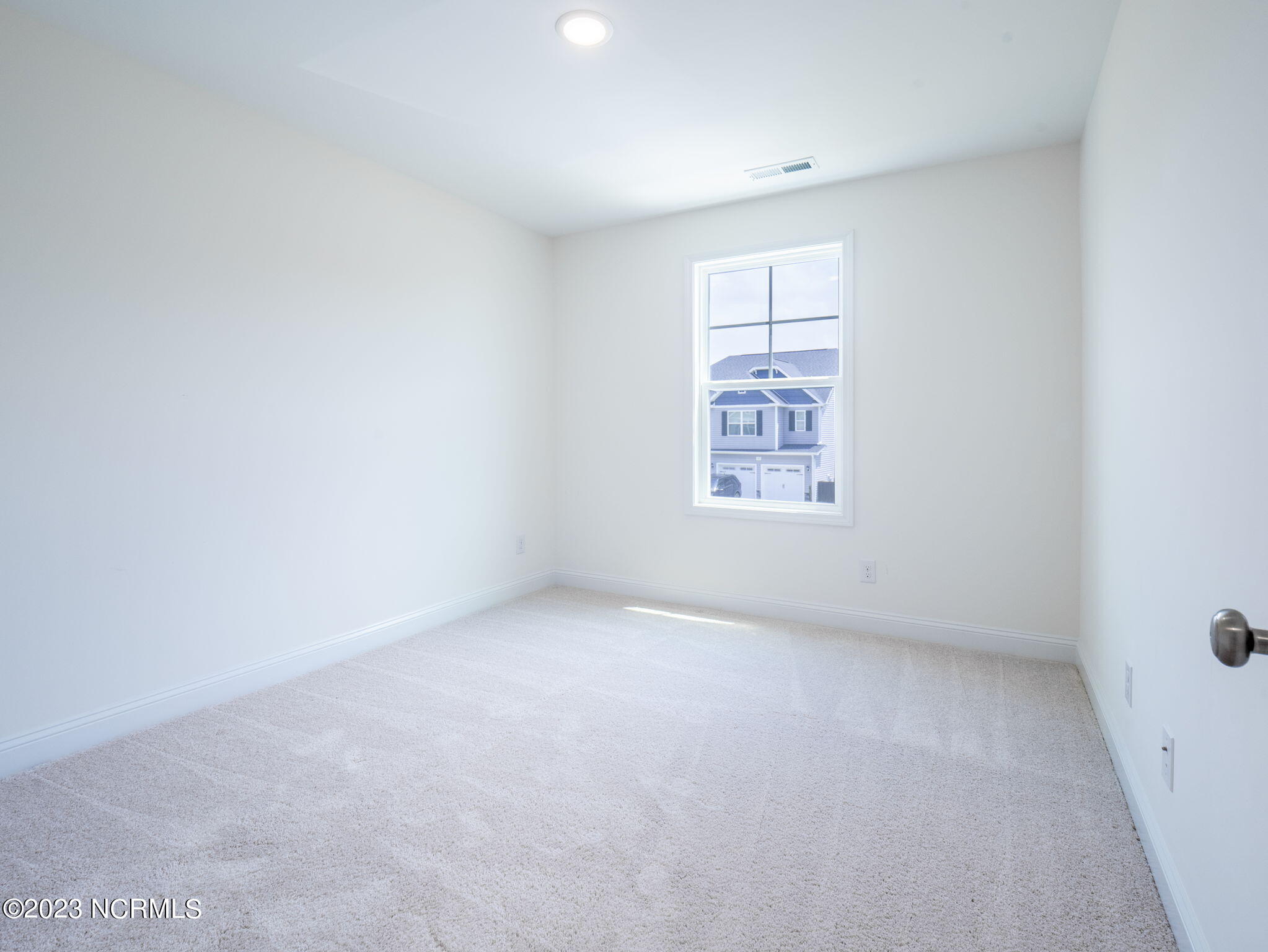 100550664 | Photo 26