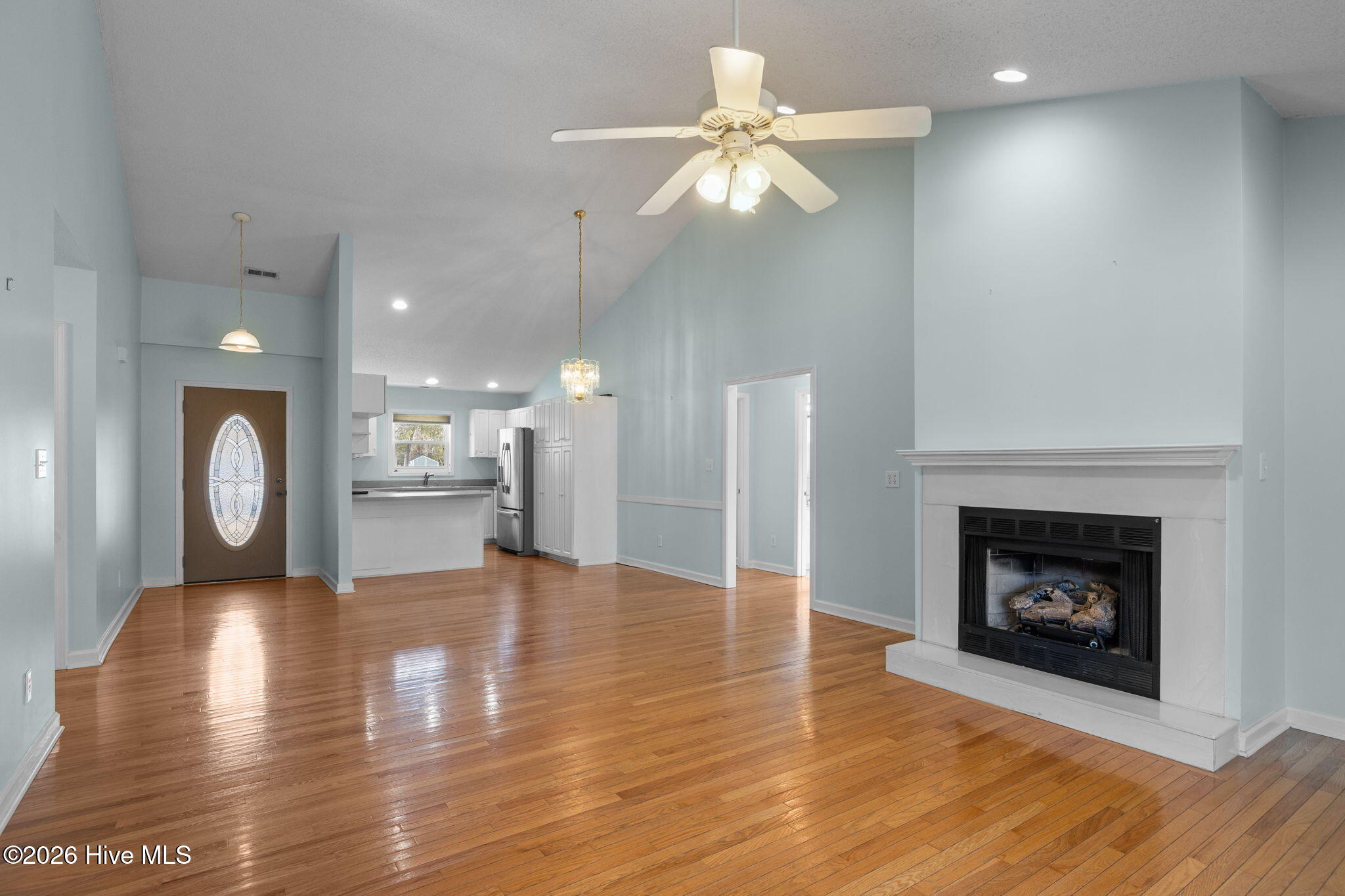 100554027 | Photo 15