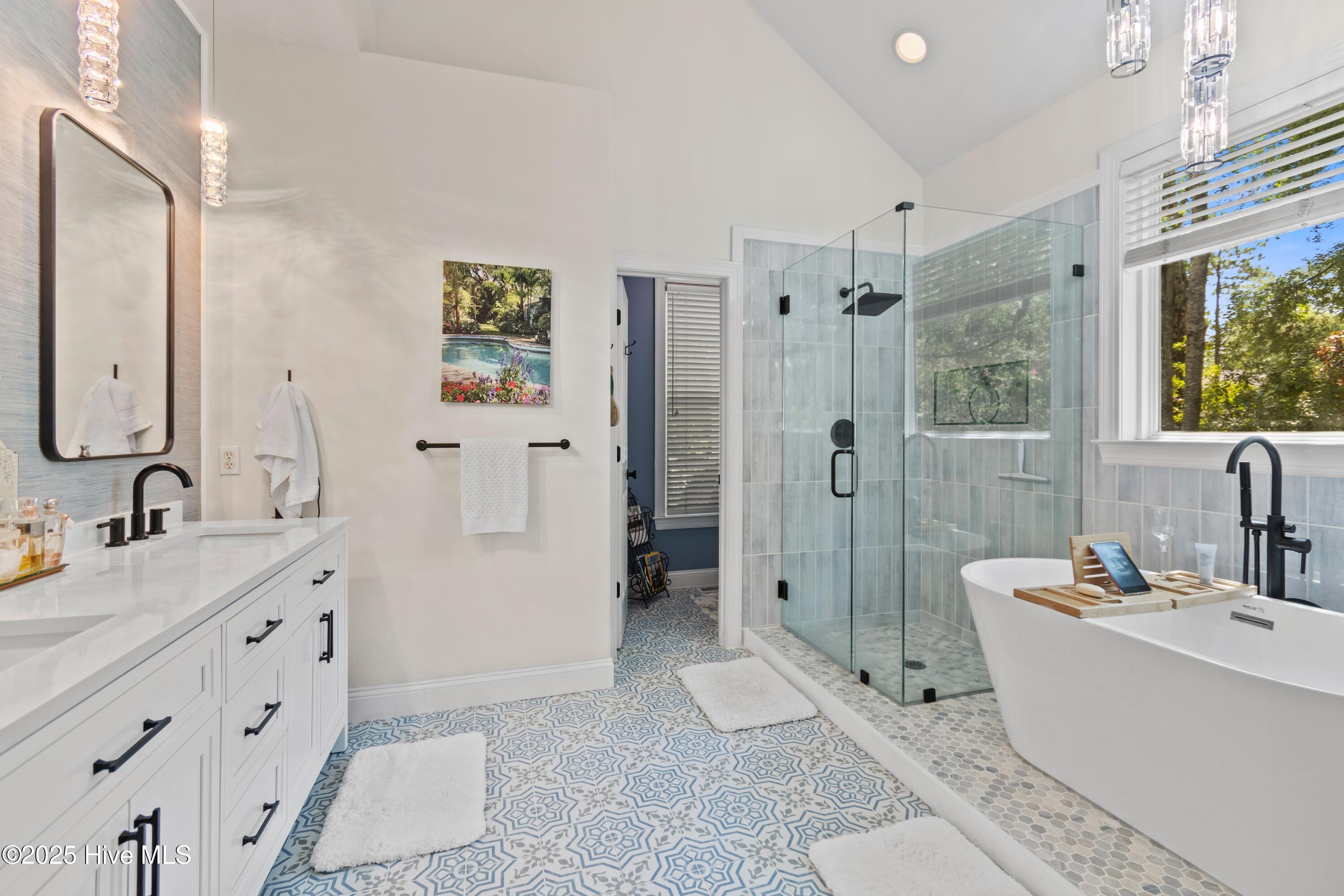 100522421 | Photo 34