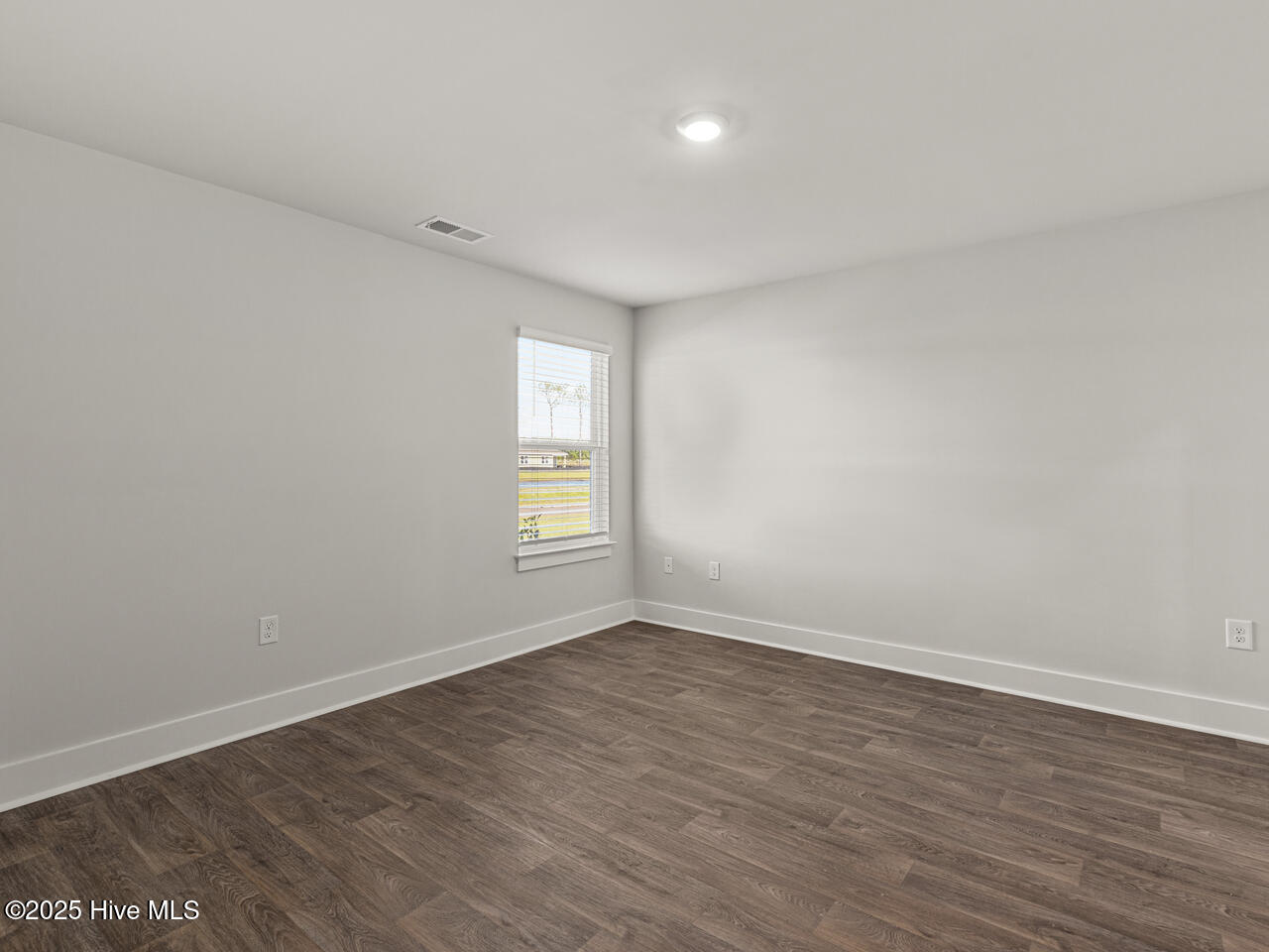 100530174 | Photo 15