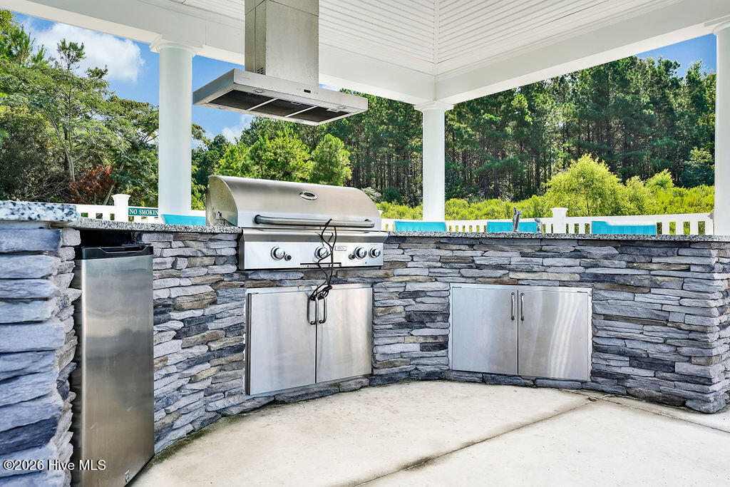 100567236 | Photo 18