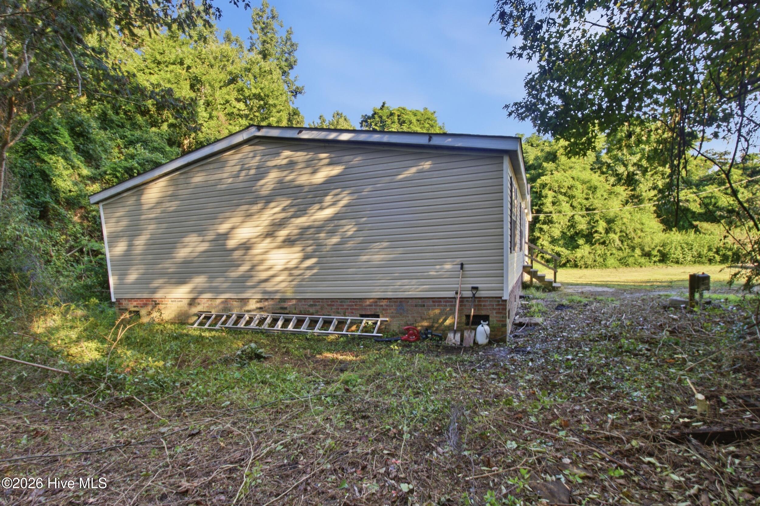 5520 County Line Road,New Bern