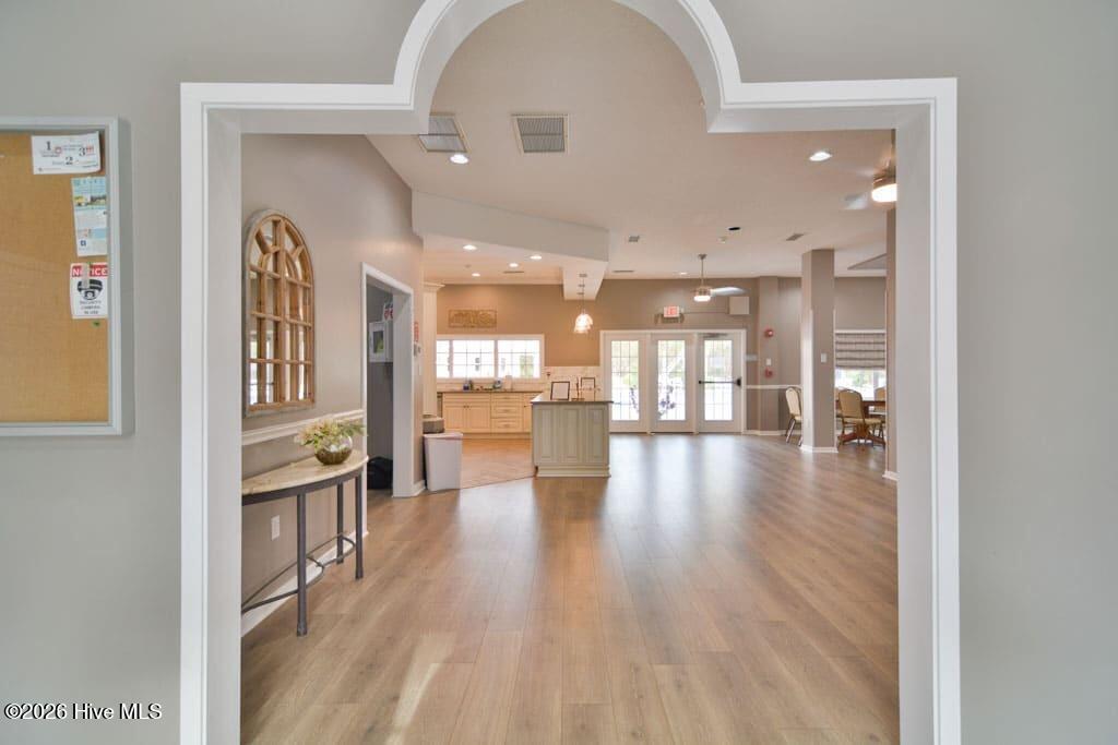 100562302 | Photo 45