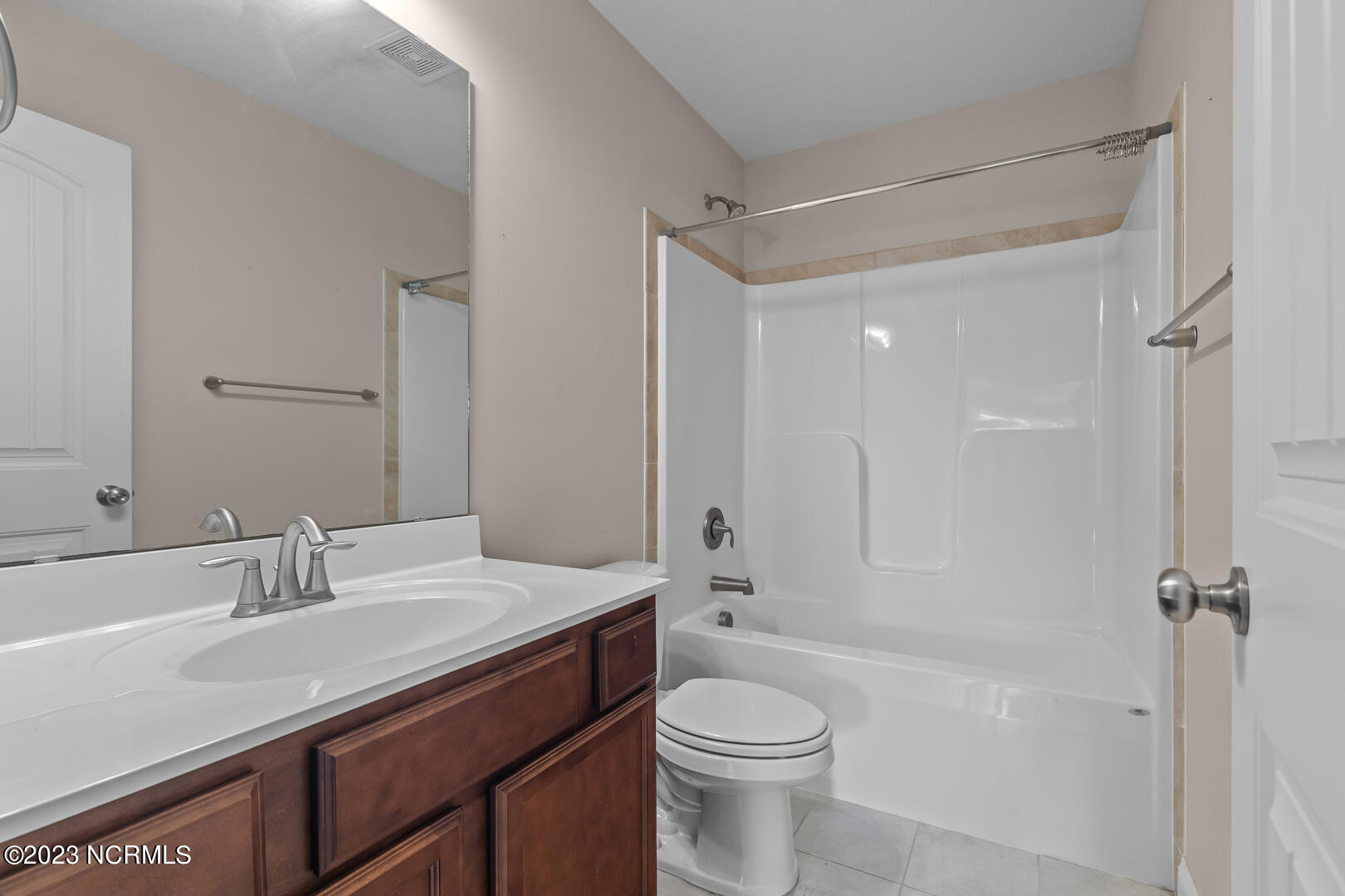 100553730 | Photo 16