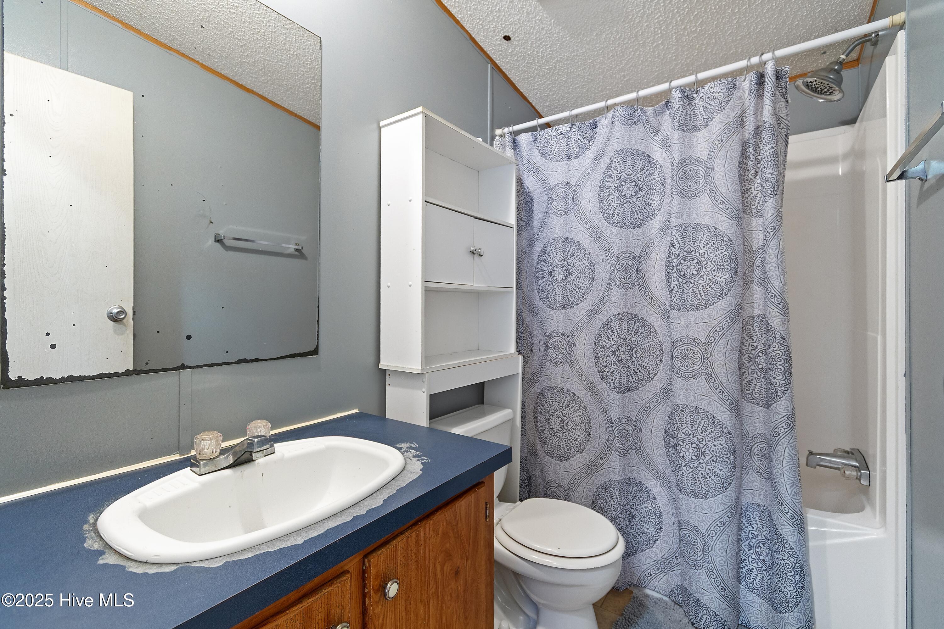 100532696 | Photo 16