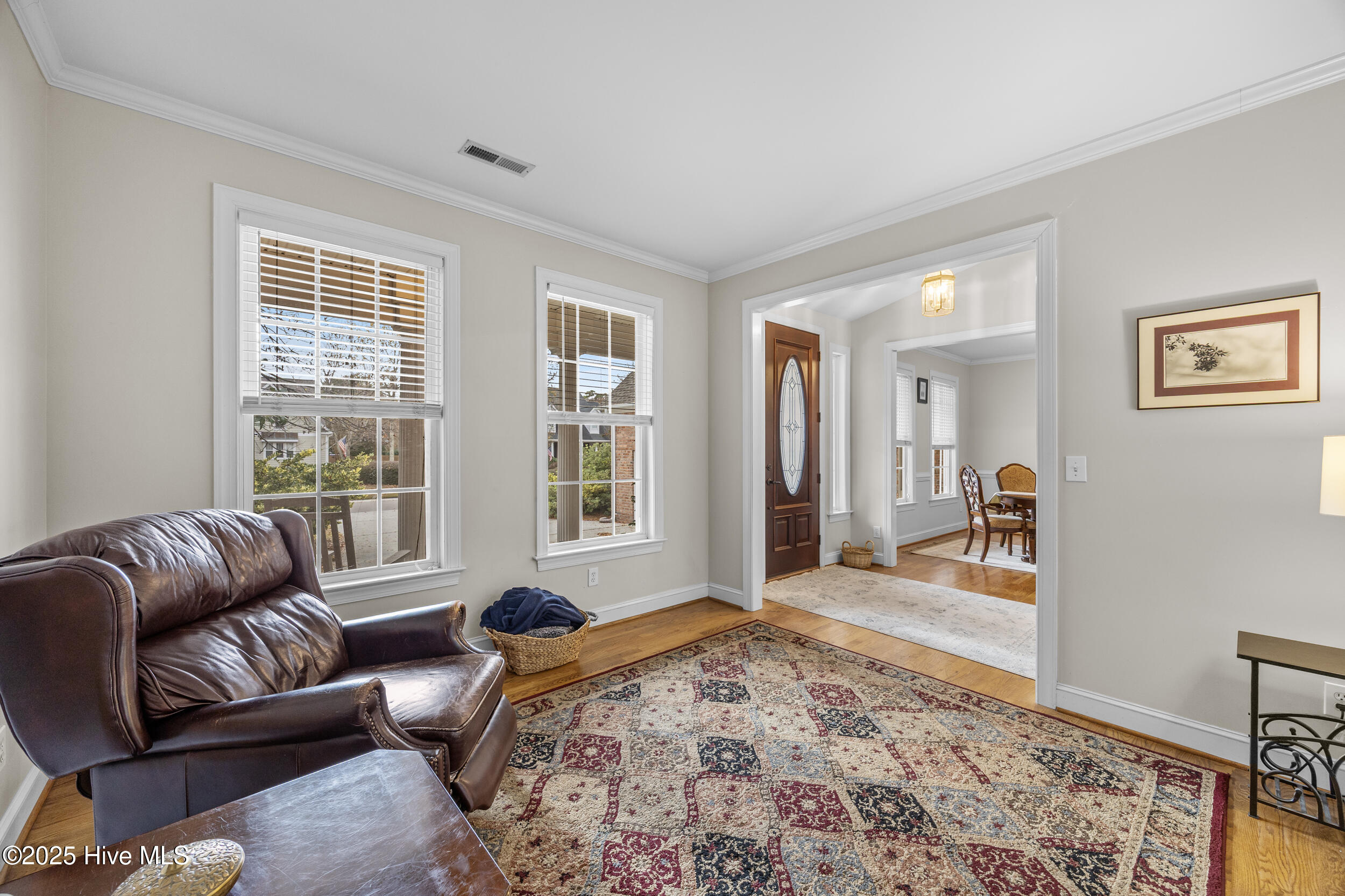 100543890 | Photo 10