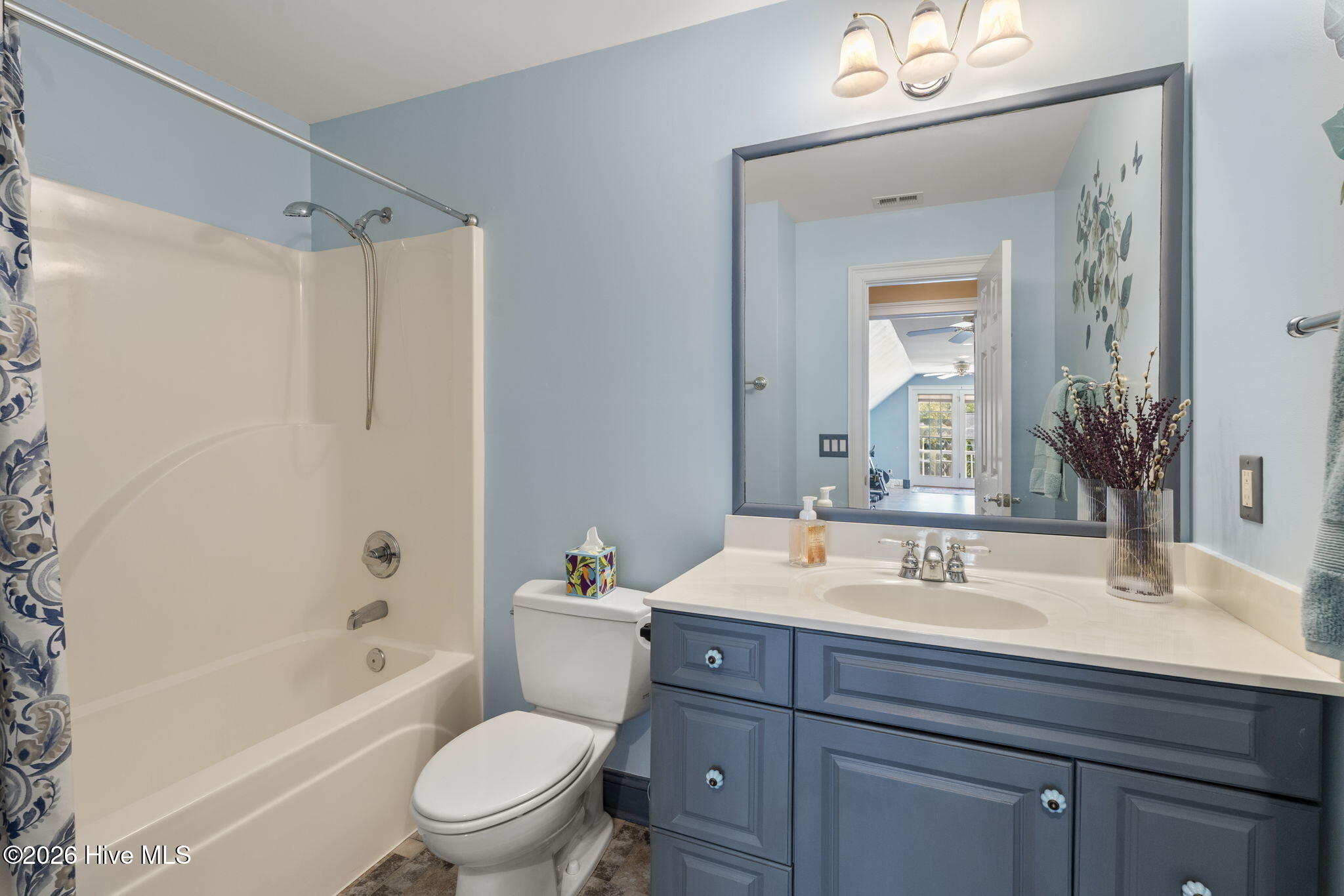 100563951 | Photo 44