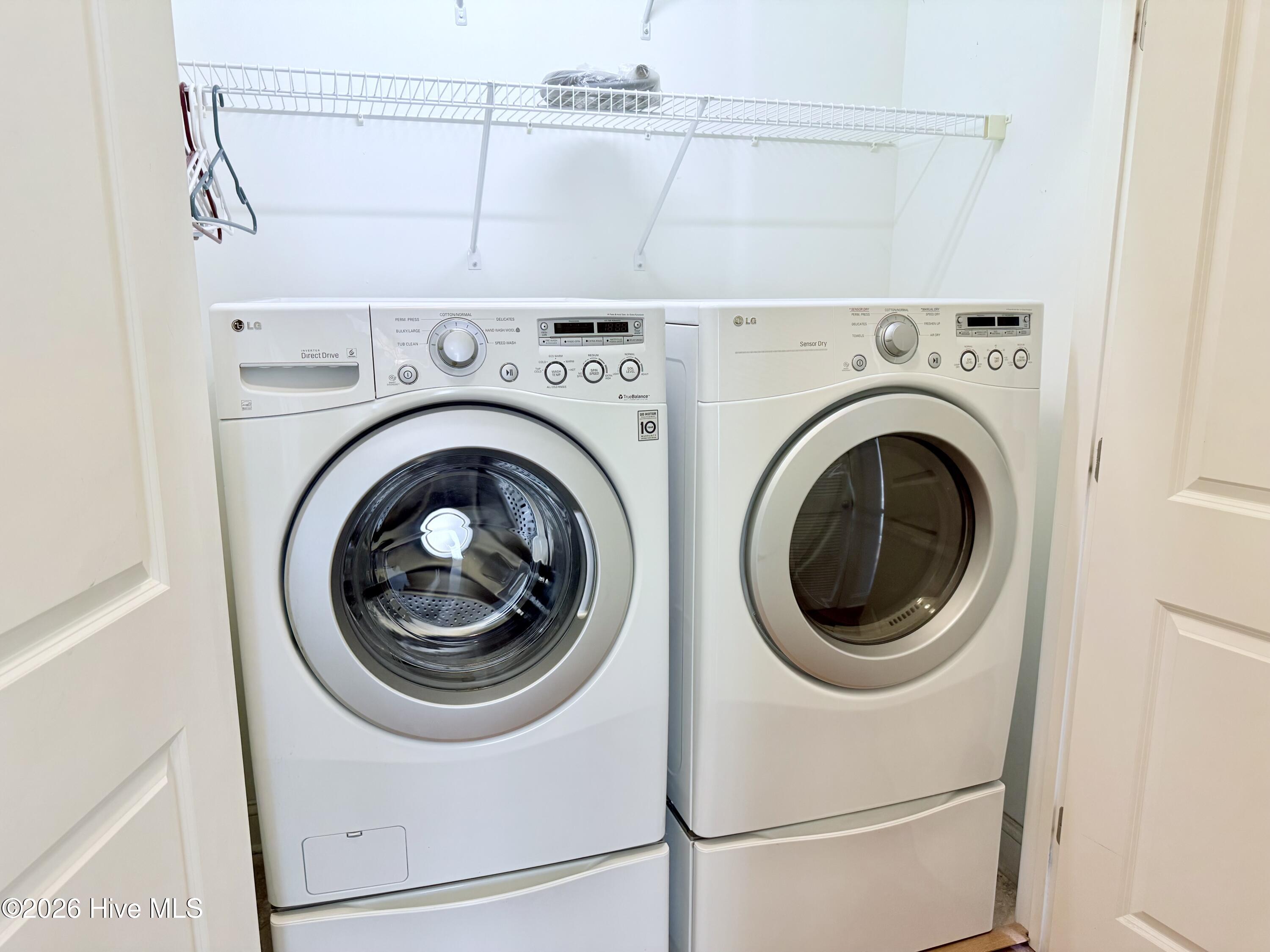 100564897 | Photo 48