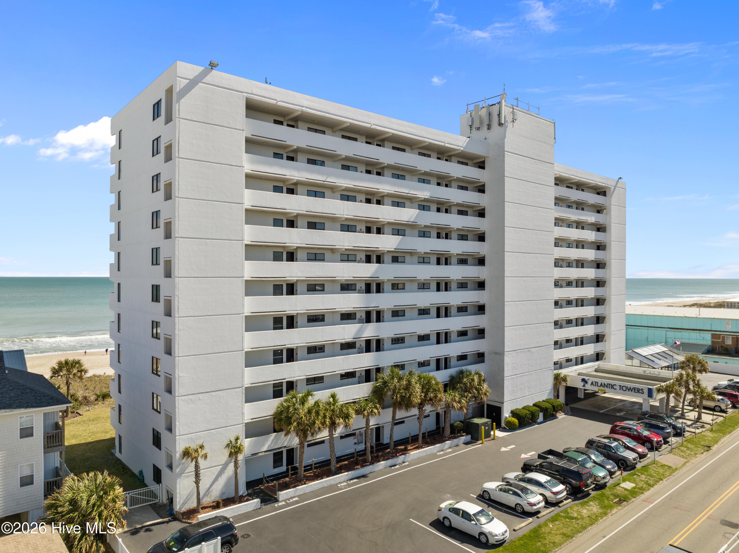 100565649 | Photo 32