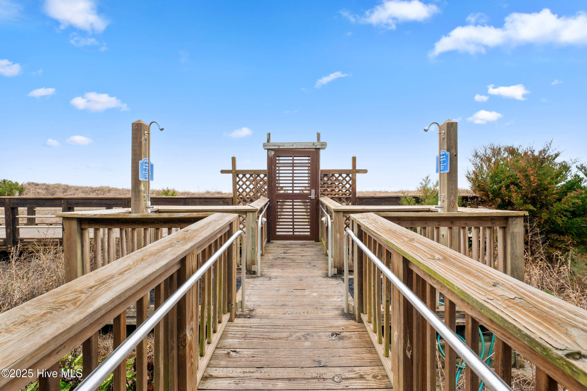 100516351 | Photo 37