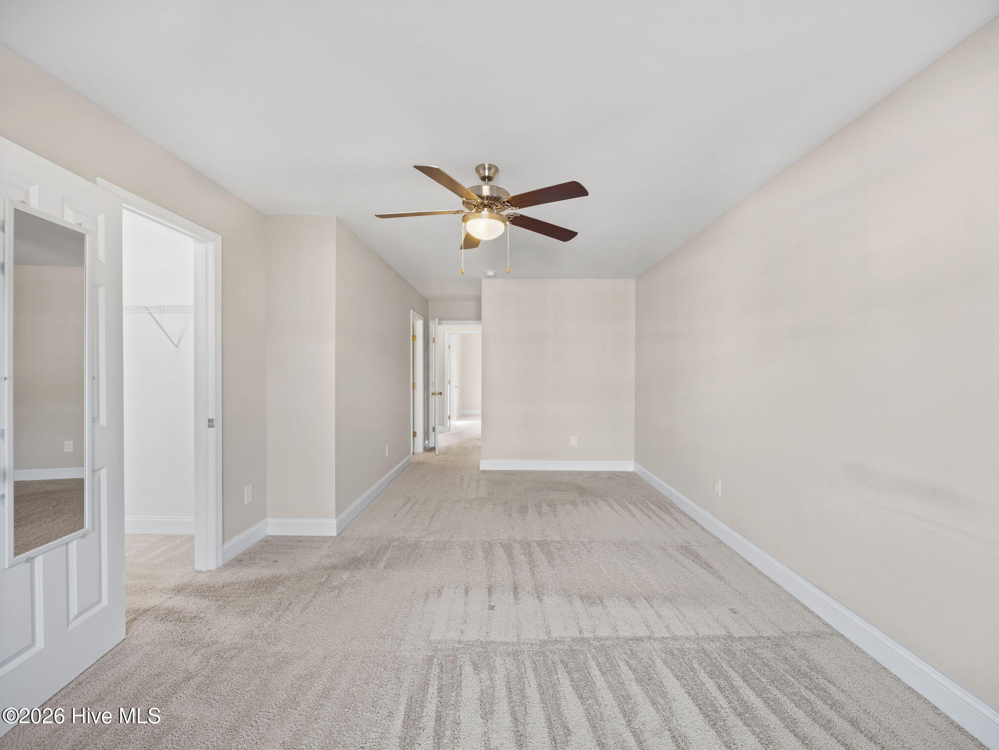 100565324 | Photo 25