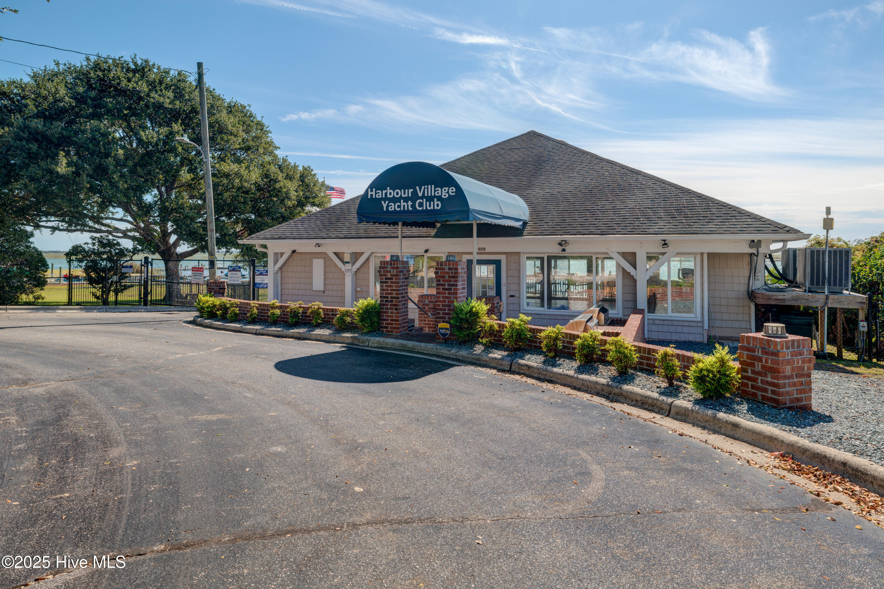 100522470 | Photo 13