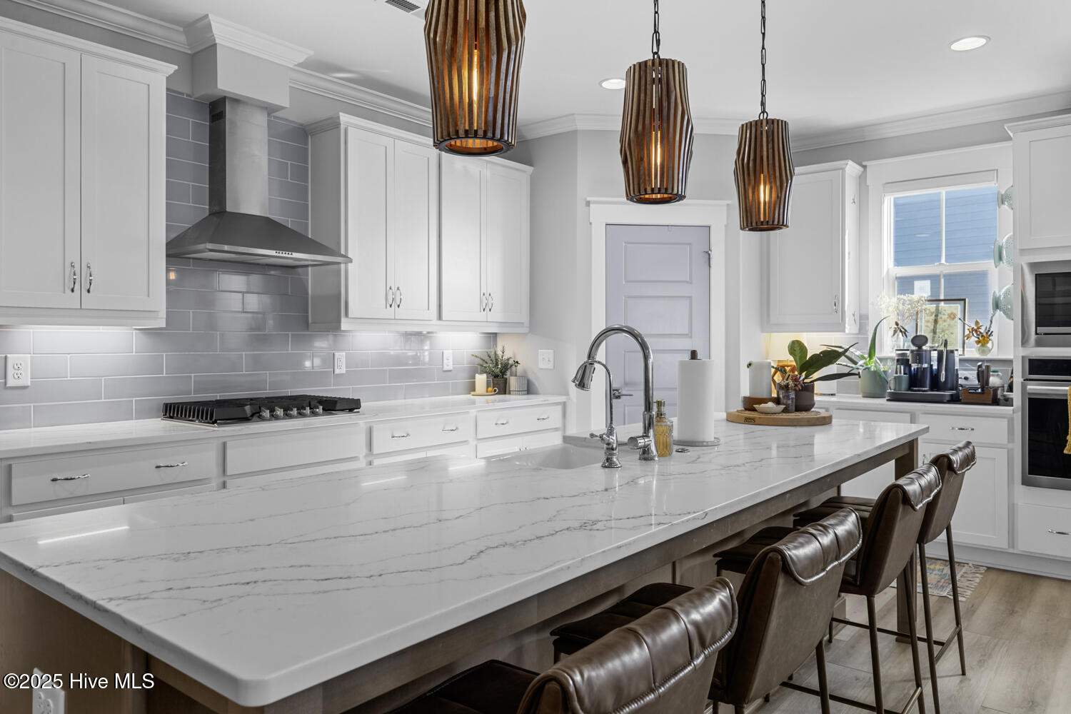 100545197 | Photo 25