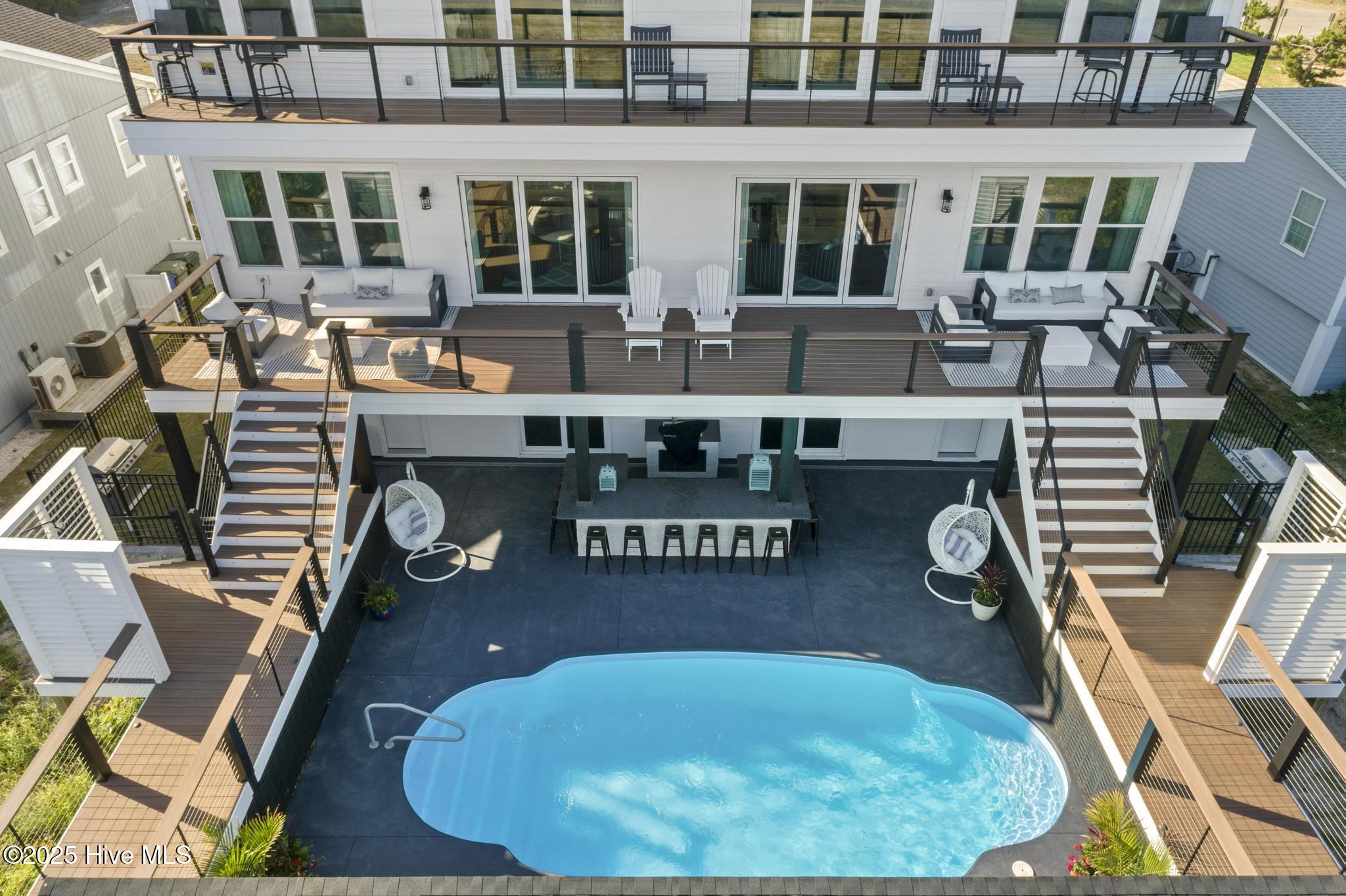 100563556 | Photo 55