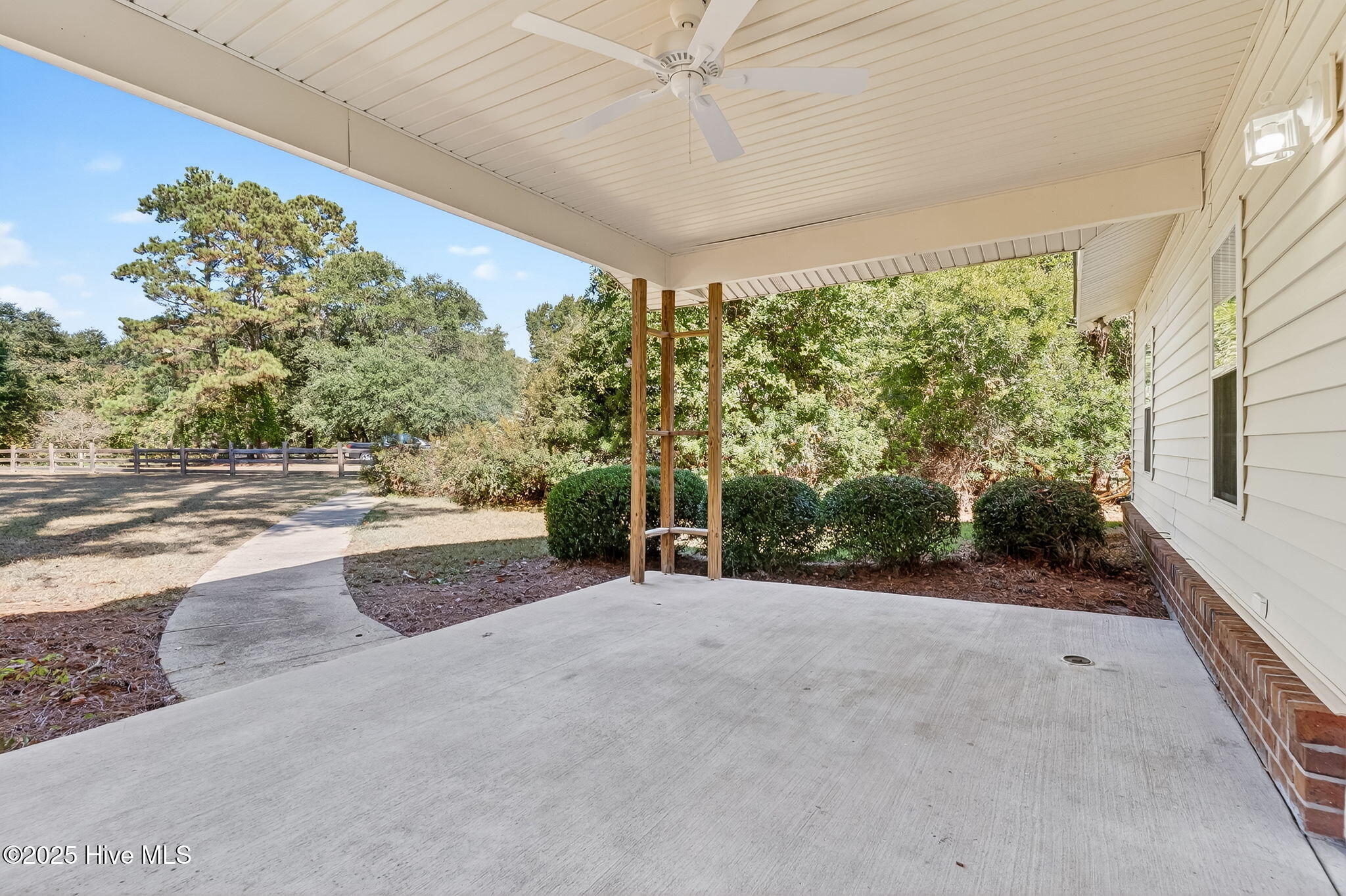 7-web-or-mls-021__DSC9947