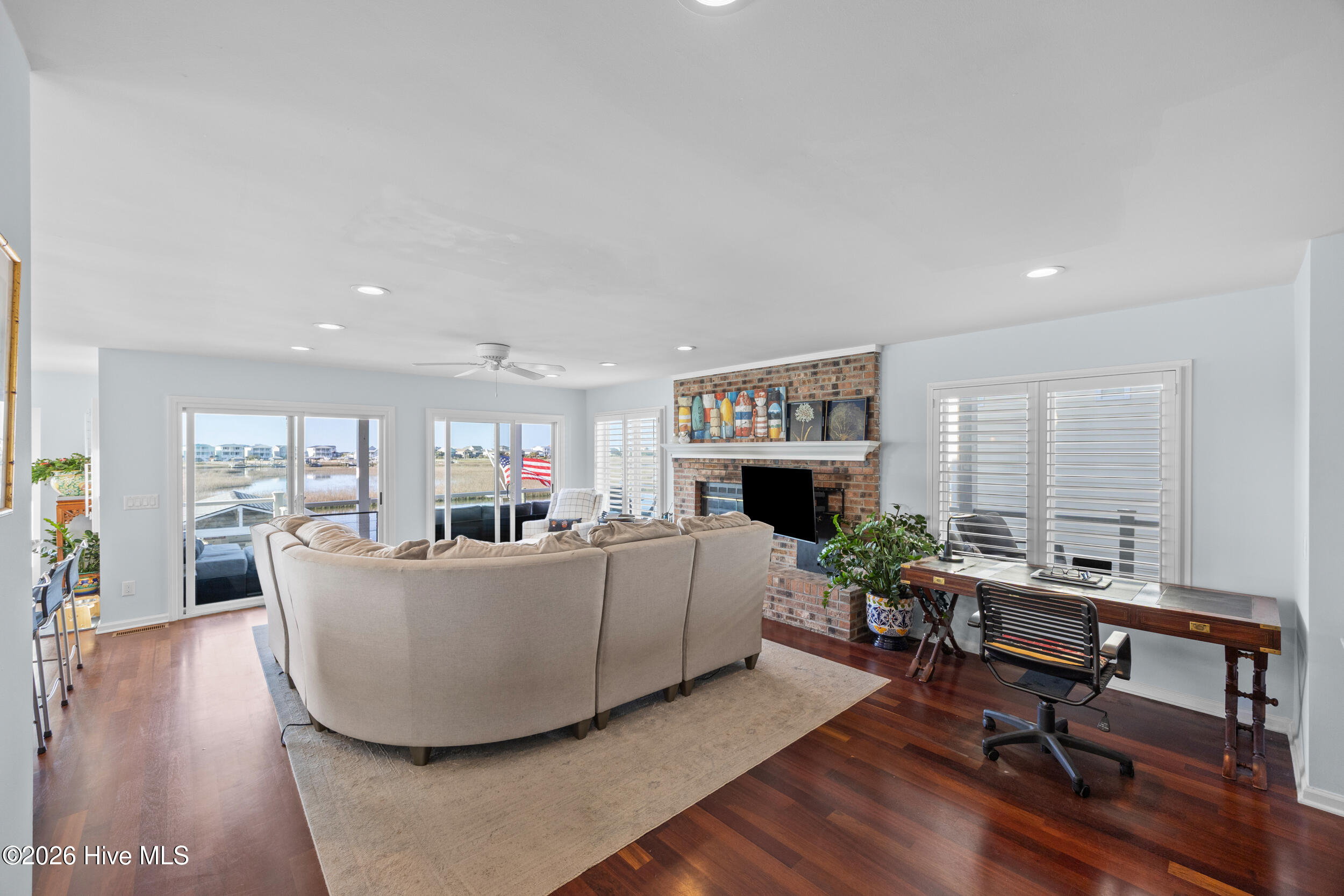 100564811 | Photo 20