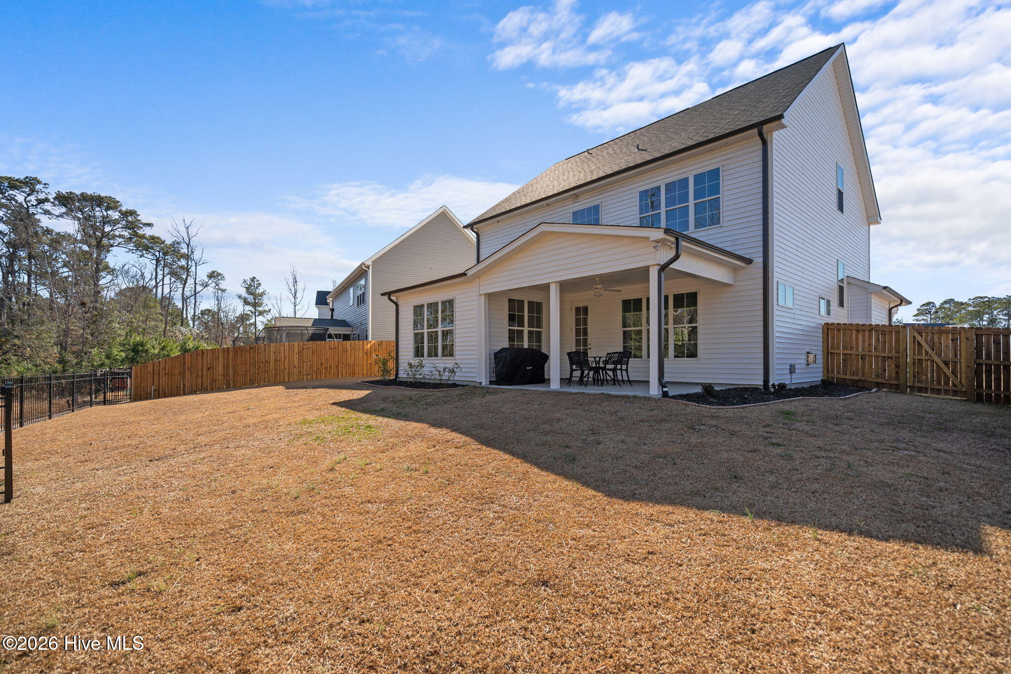 100552740 | Photo 48