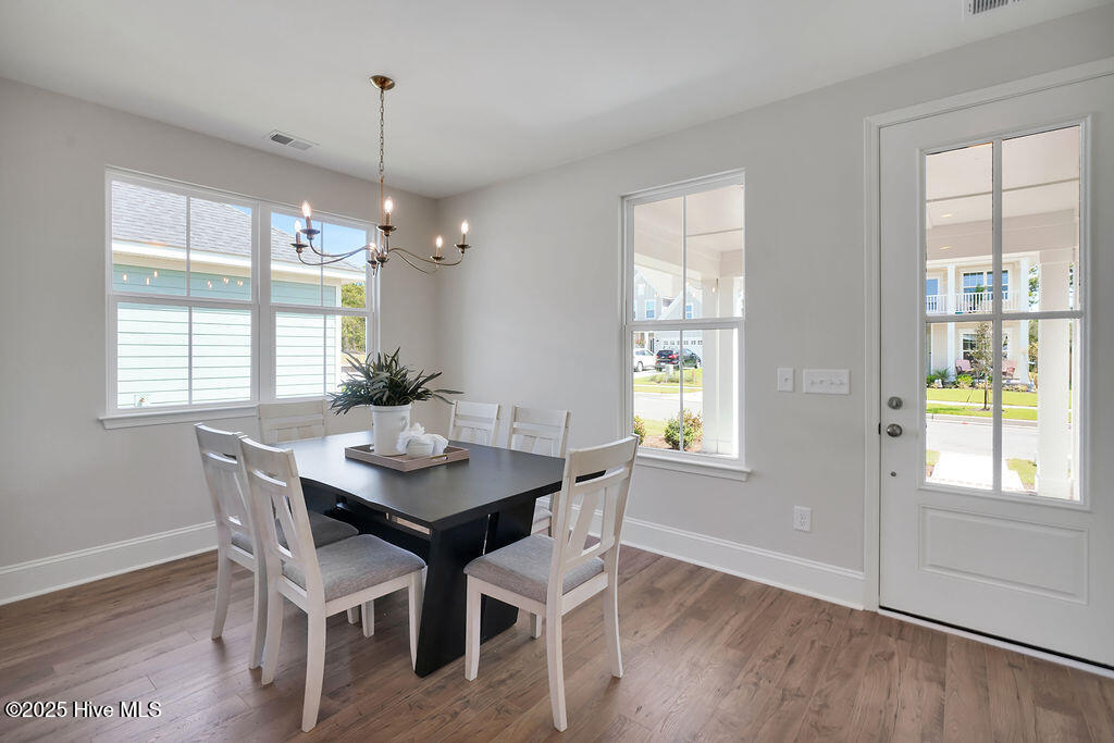 100545811 | Photo 23